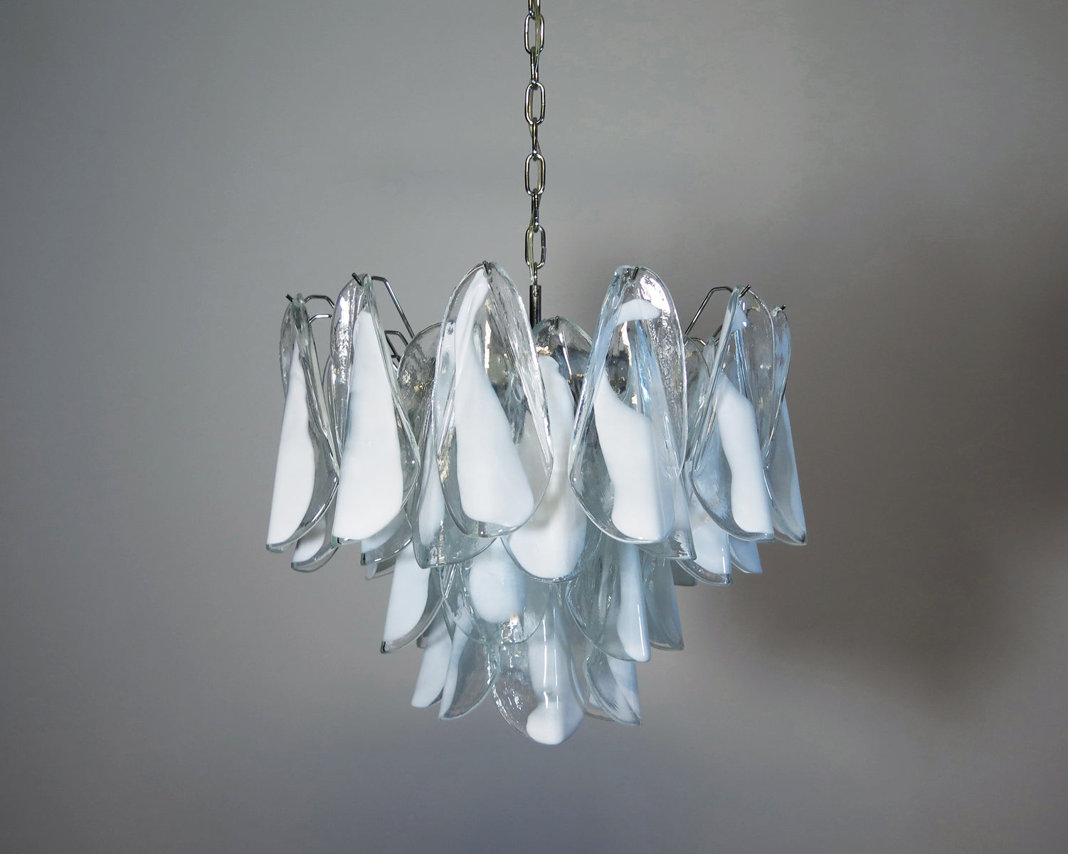 Murano Lysekrone – 36 Hvite Klare Rondiniglass – detalj 4 – Murano Classics