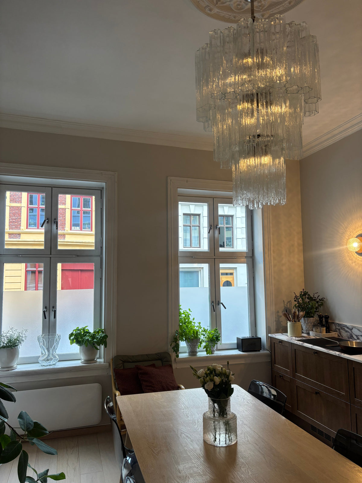 Murano Lysekrone – 48 Klare Glassrør – miljø – Murano Classics