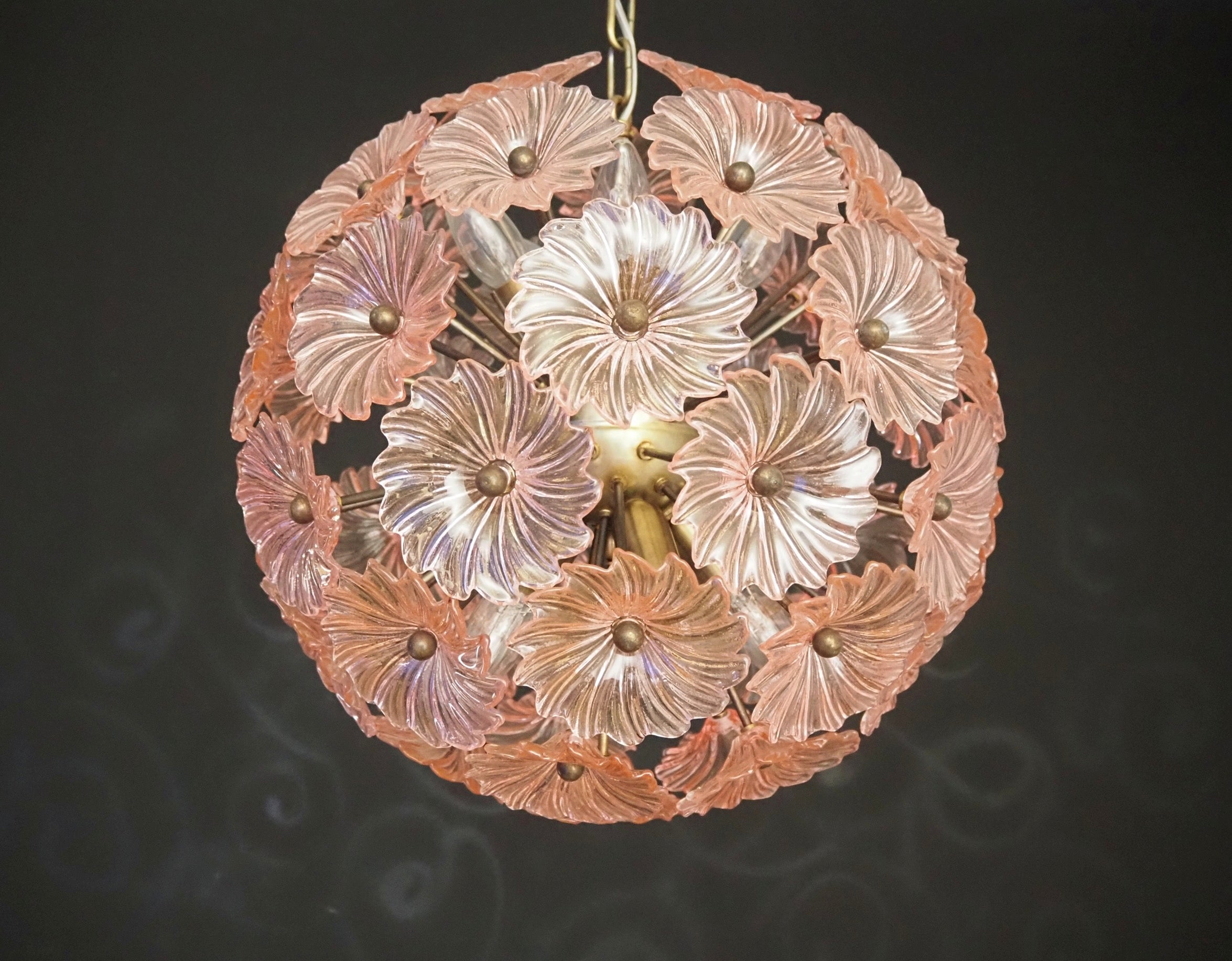 Murano Chandelier – 51 Pink Daisy Glass – detail 7 – Murano Classics
