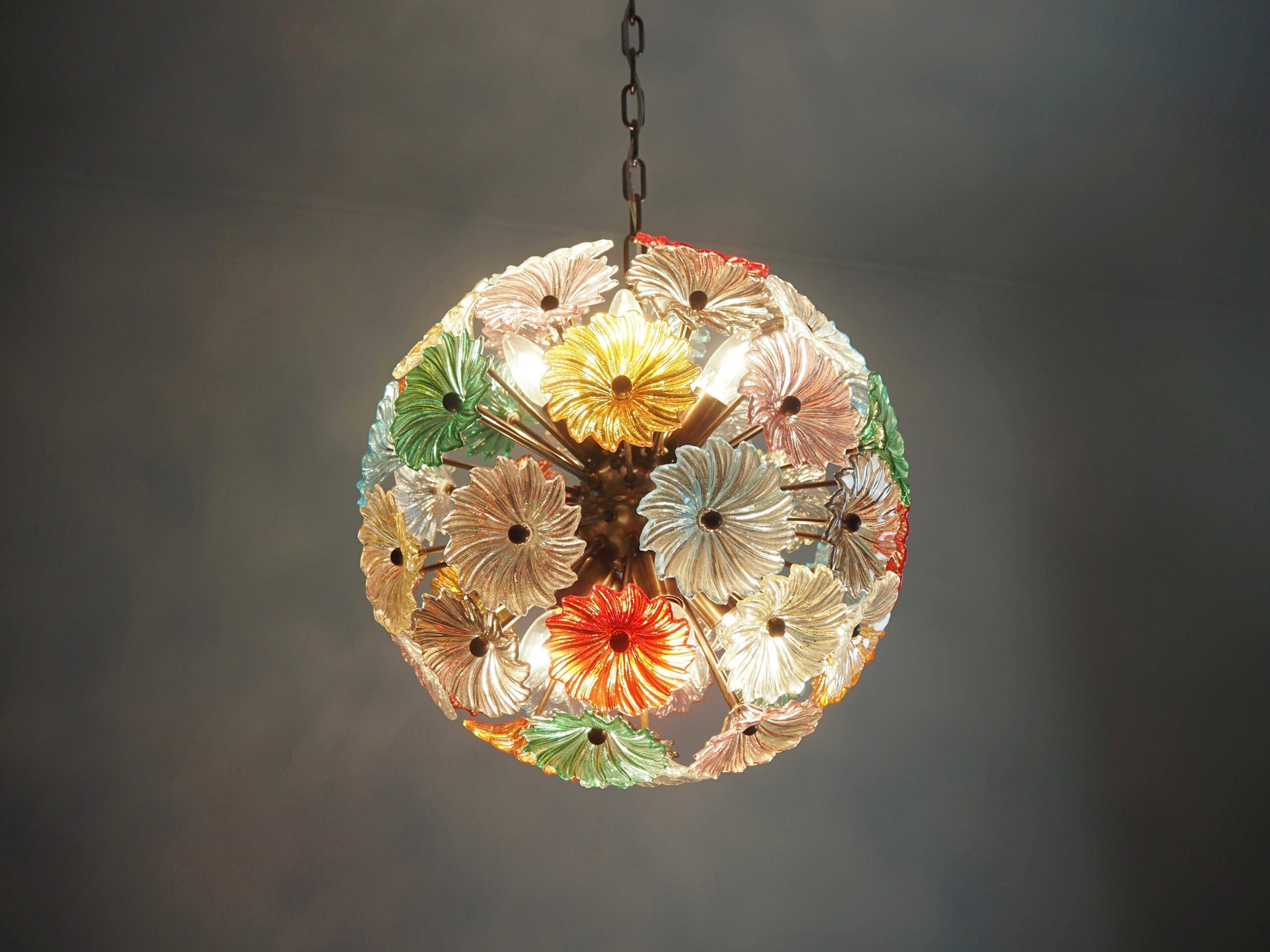 Murano Chandelier – 51 Multicolour Daisy Glass – detail 7 – Murano Classics