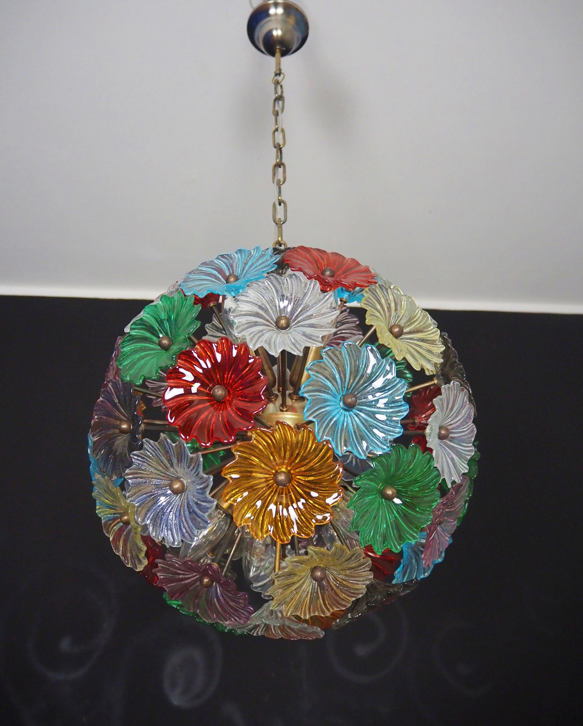 Murano Chandelier – 51 Multicolour Daisy Glass – detail 4 – Murano Classics