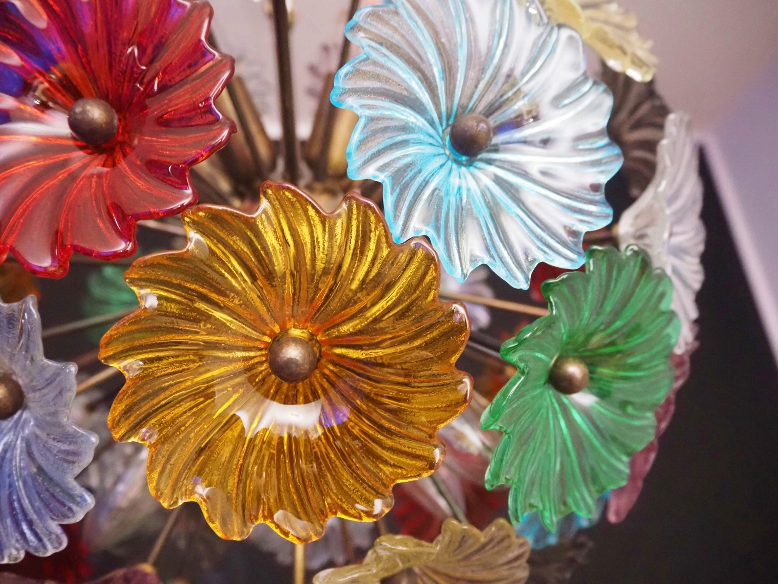Murano Chandelier – 51 Multicolour Daisy Glass – detail 2 – Murano Classics