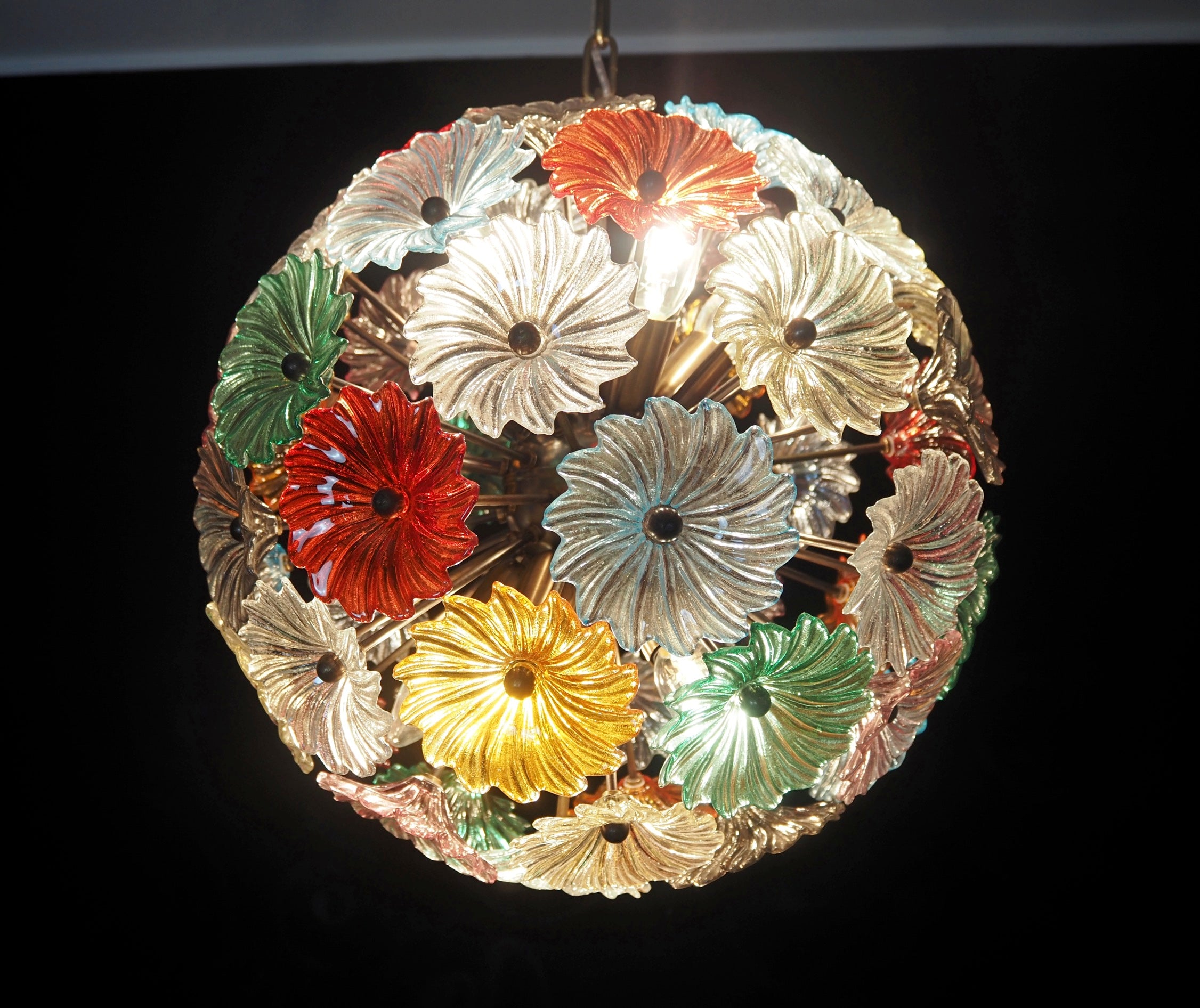 Murano Chandelier – 51 Multicolour Daisy Glass – detail 10 – Murano Classics