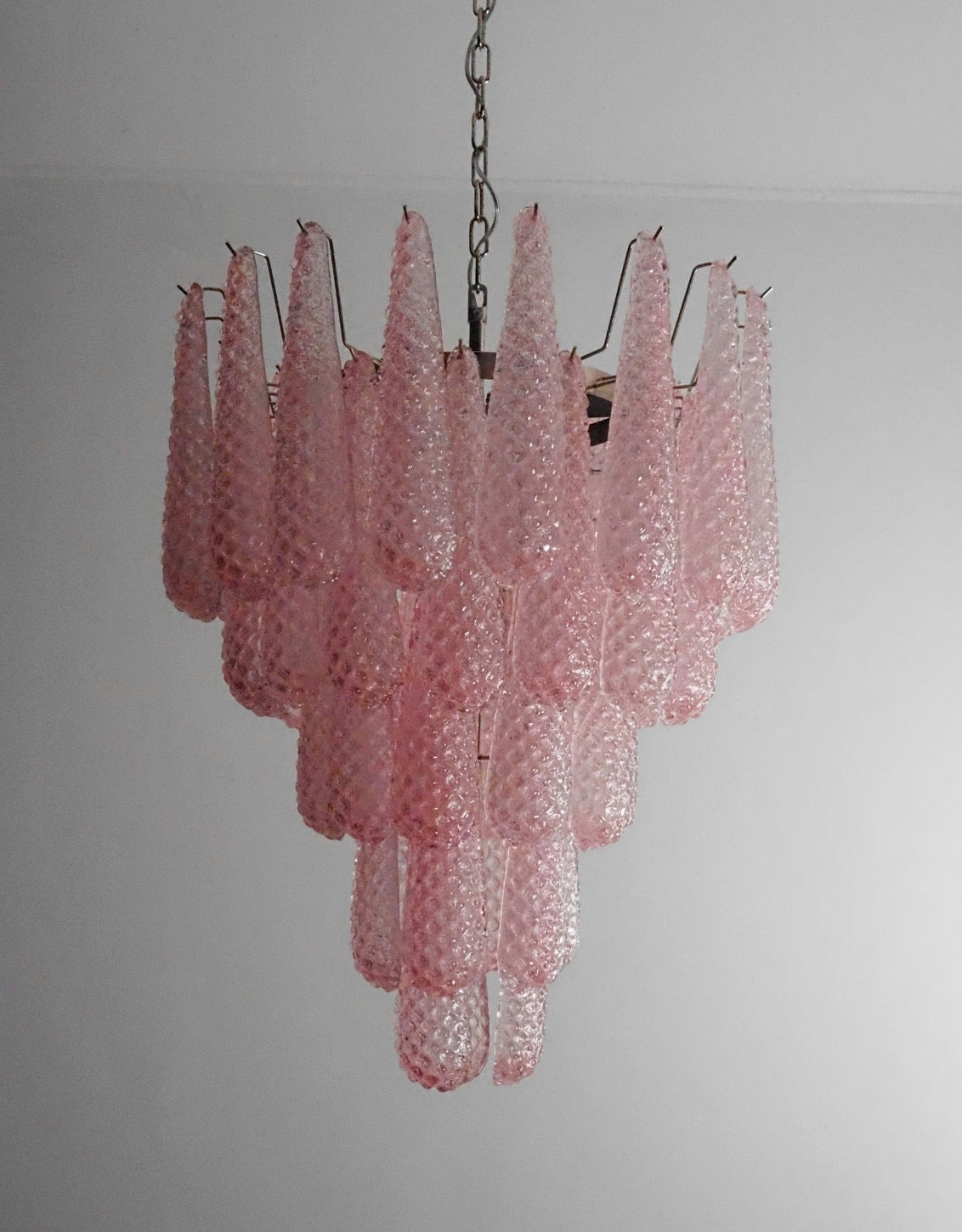 Murano Kroonluchter – 52 Roze Druppelglas – detail 4 – Murano Classics
