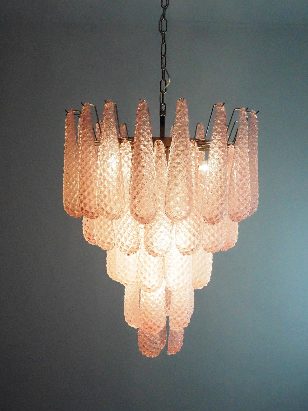 Murano Lysekrone | 52 Rosa Dråpeglass