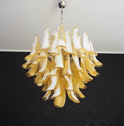 Murano Chandelier | 53 Caramel-coloured cone leaf glasses