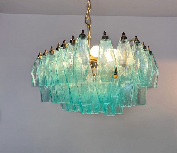 Lustre Murano – 56 Verres Poliedri Turquoise – détail 2 – Murano Classics