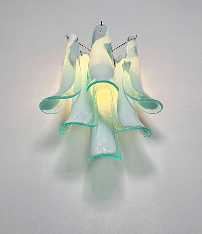 Murano Wandlampe – 6 Türkise Lattimo Blütenblattglas – 2er-Set – Detail 3 – Murano Classics