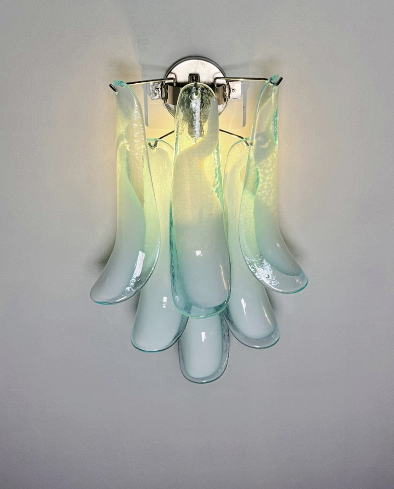 Murano Wandlampe – 6 Türkise Lattimo Blütenblattglas – 2er-Set – Detail 2 – Murano Classics