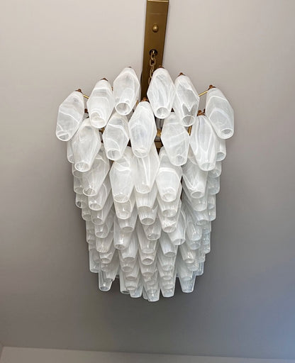 Murano Lysekrone | 84 Hvite Alabaster Gull Poliedriglass