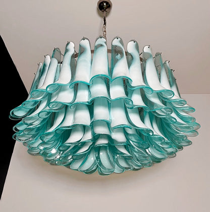 Murano Lysekrone | 101 Hvite Turkise Lattimo Konglebladglass