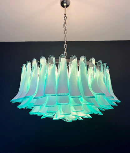 Murano Lysekrone | 101 Hvite Turkise Lattimo Konglebladglass