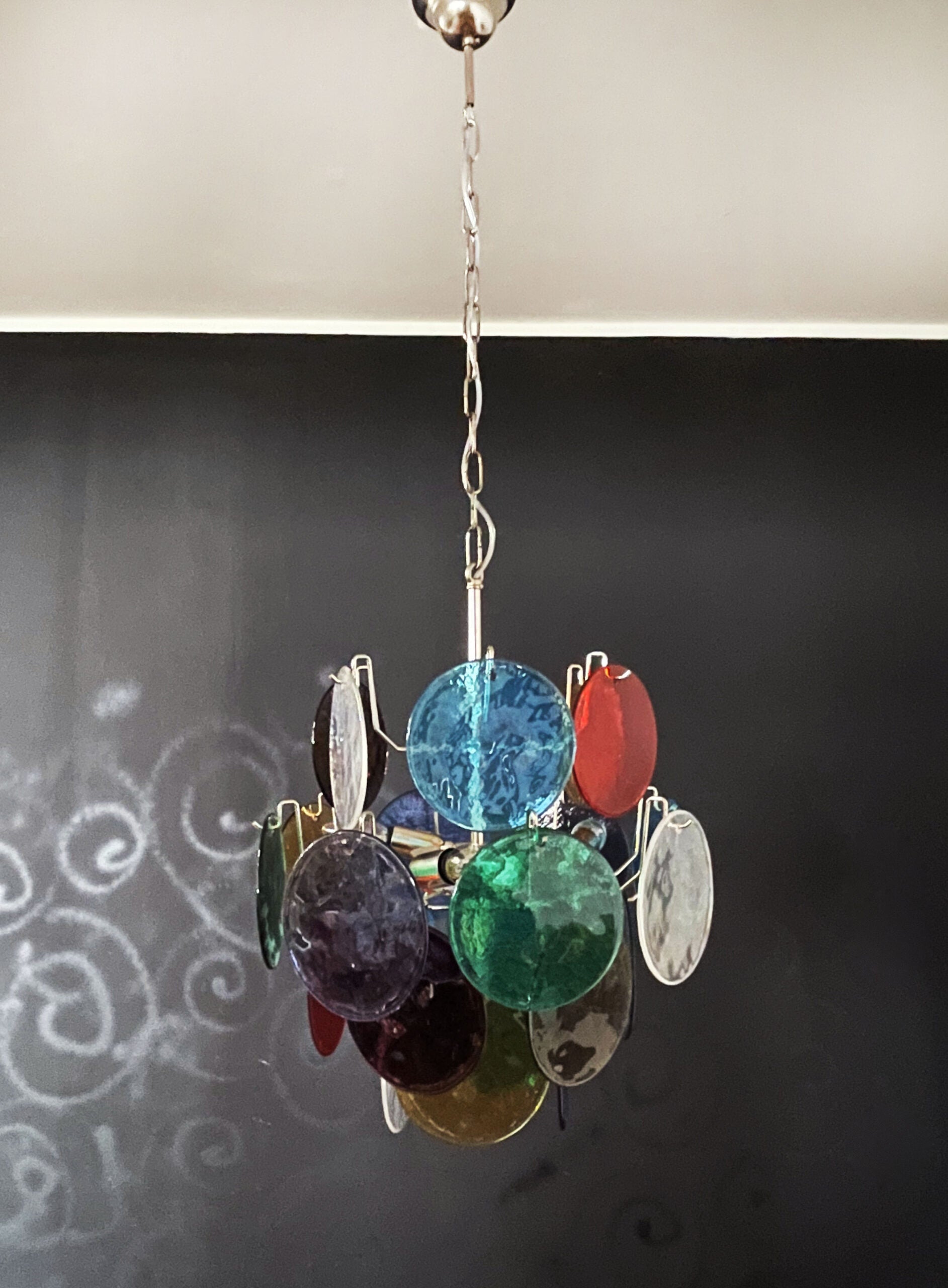 Murano Lysekrone – 24 Multifargede Glassdisker – detalj 9 – Murano Classics