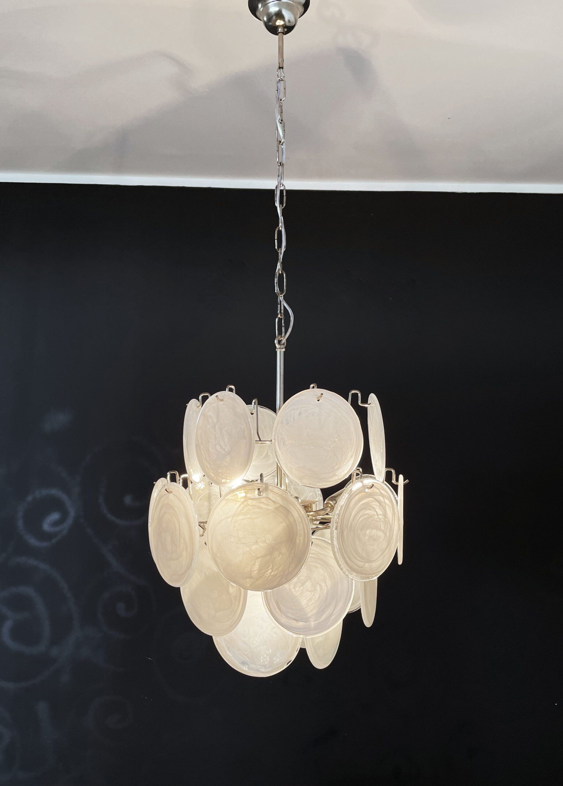 Murano Chandelier – 24 White Disc Glass – detail 2 – Murano Classics