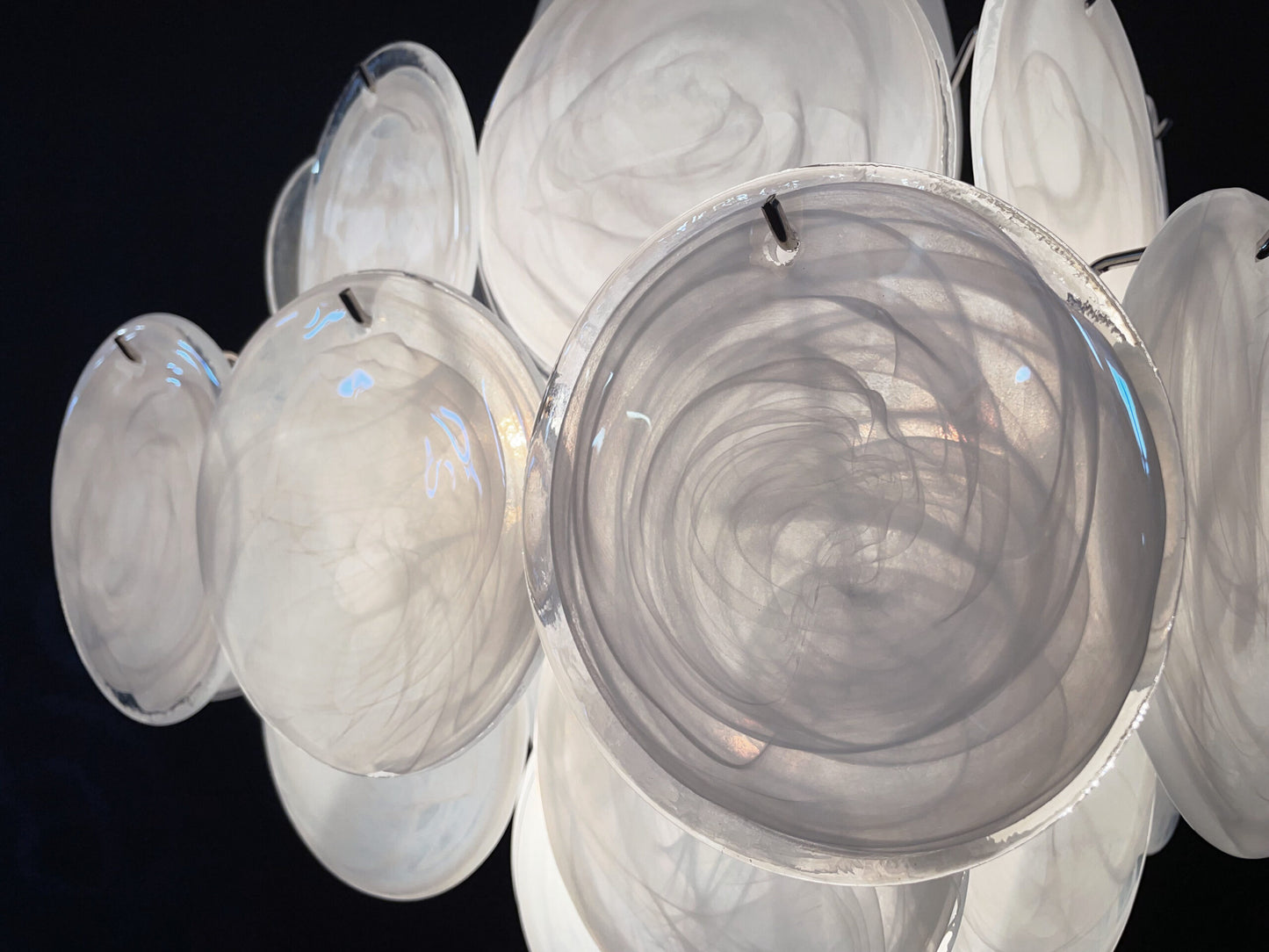 Murano Lysekrone | 36 Hvite Glassdisker