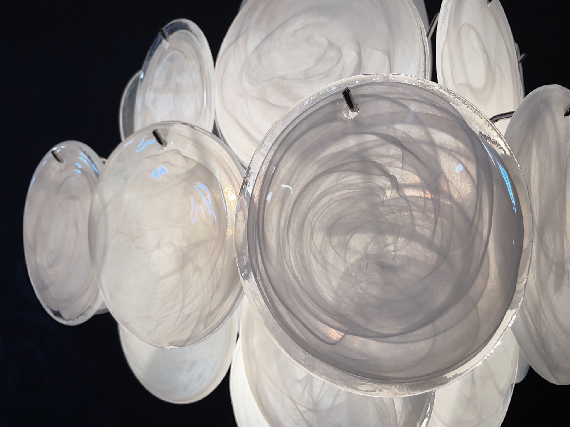 Murano Lysekrone | 36 Hvite Glassdisker