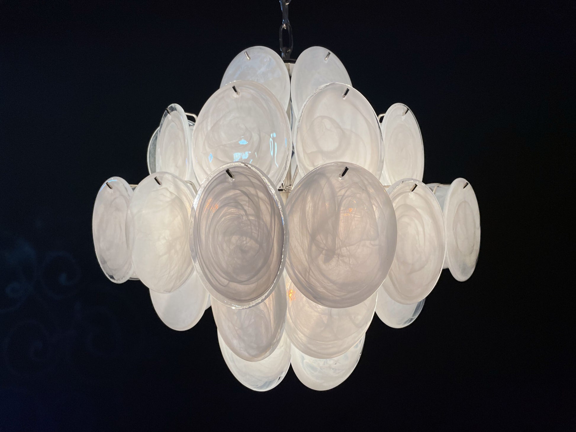 Murano Lysekrone | 36 Hvite Glassdisker