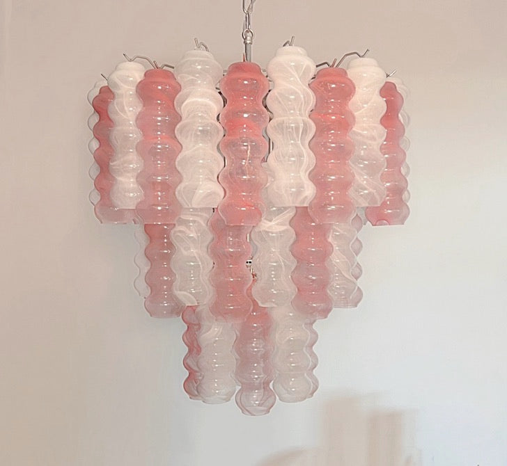 Murano Lysekrone | 48 Rosa Hvite Alabaster Rørglass