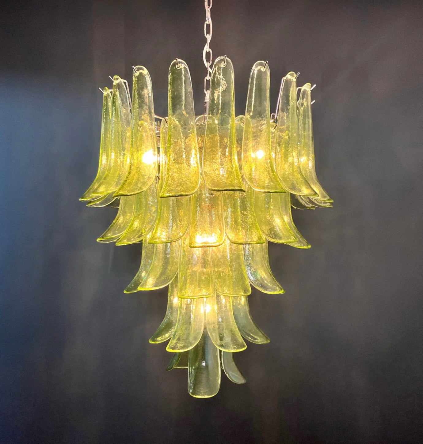 Murano Lysekrone | 52 Grønne Konglebladglass