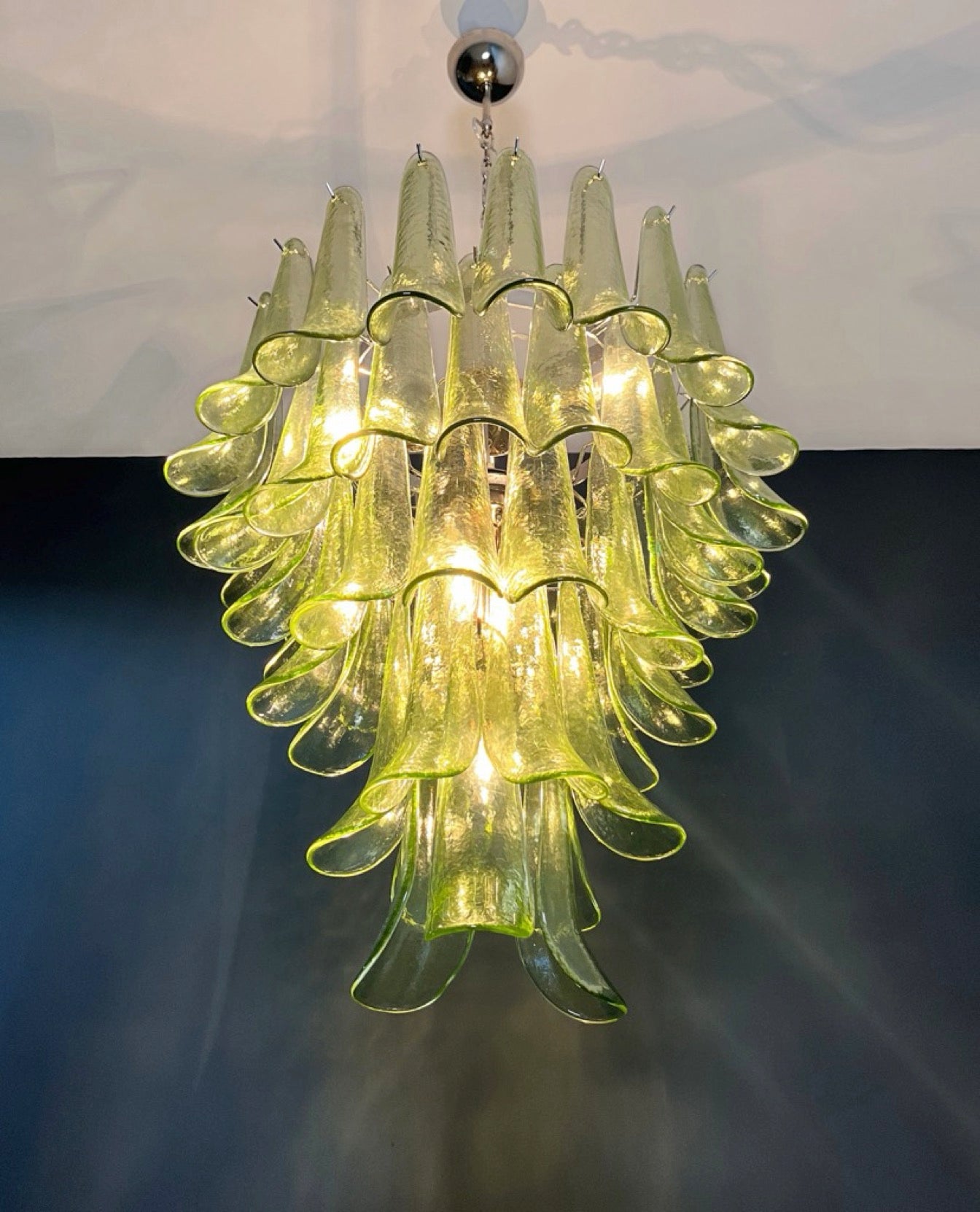Murano Chandelier – 52 Green Petal Glass – detail 4 – Murano Classics