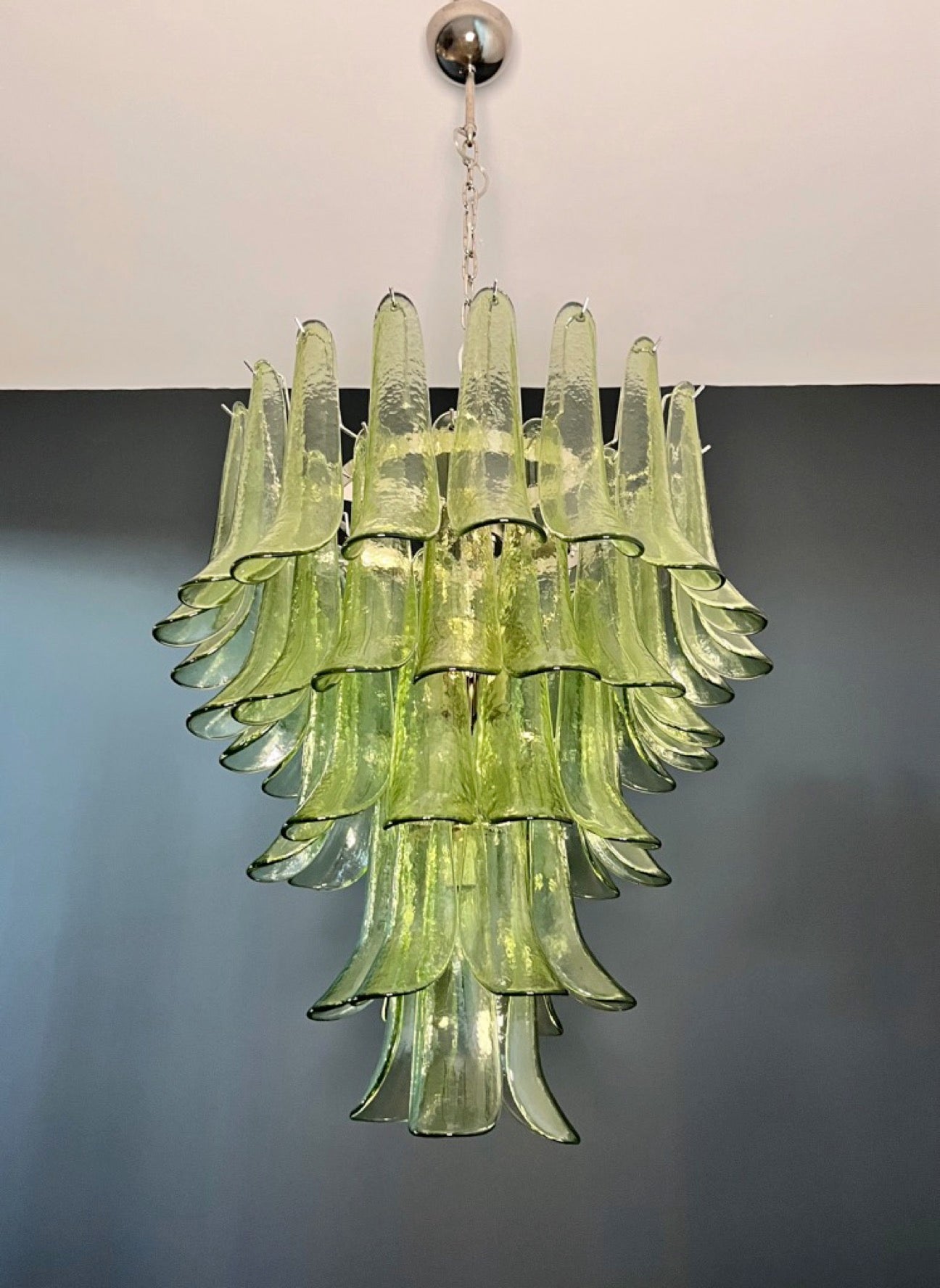 Murano Lysekrone | 52 Grønne Konglebladglass