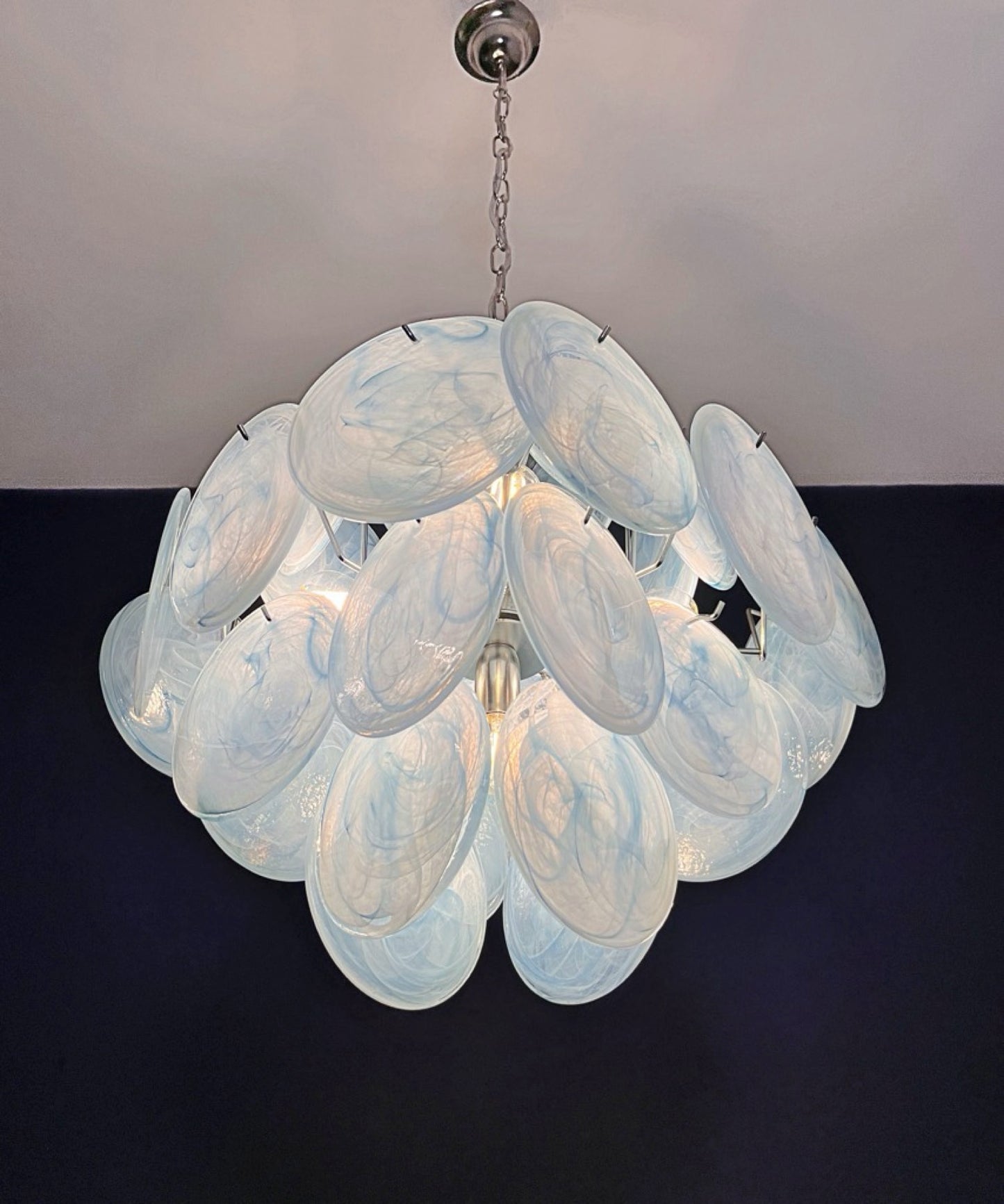 Murano Lysekrone | 36 Blå Alabaster Iris Diskglass