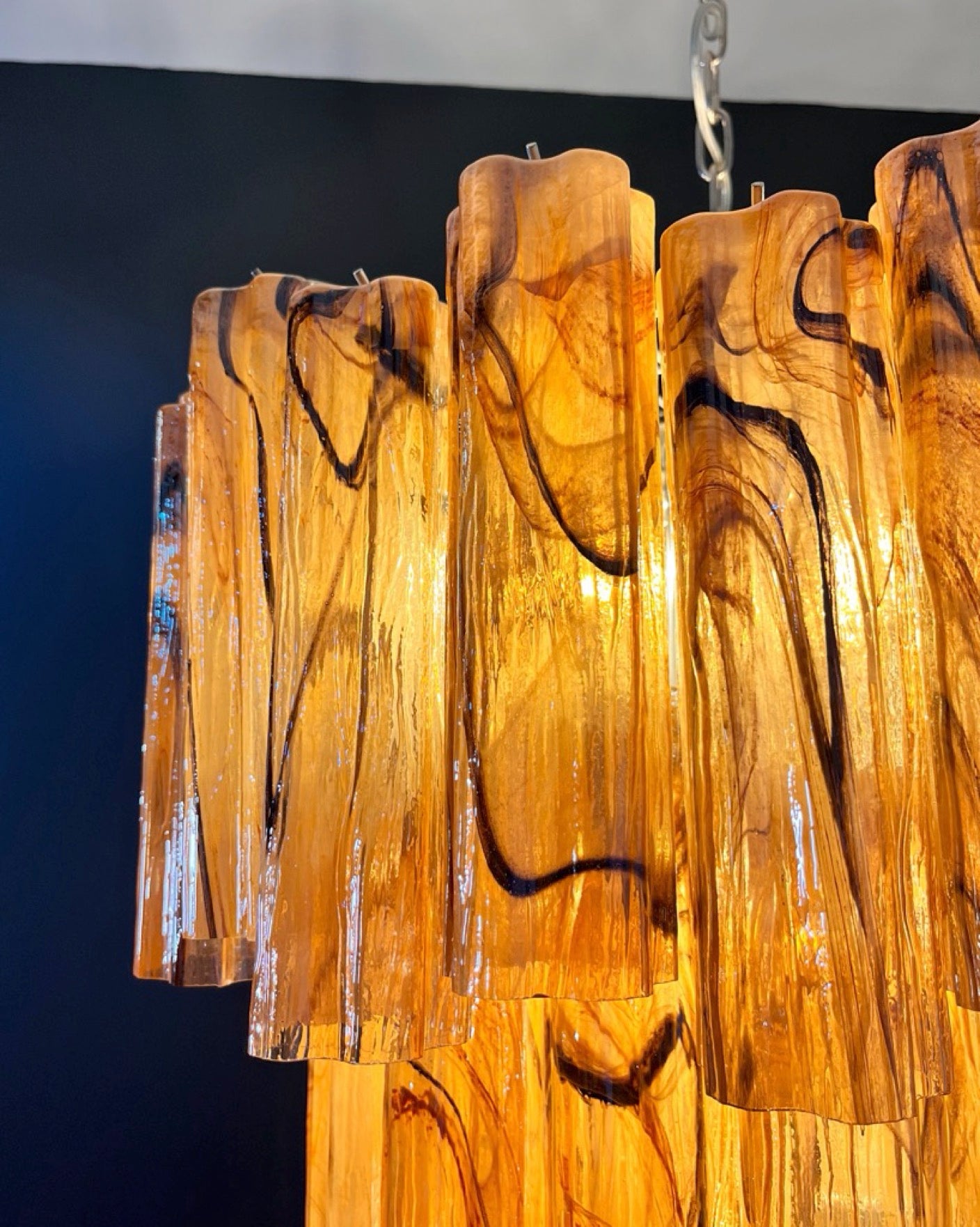 Murano Lysekrone | 48 Gule Alabaster Sorte Rørglass