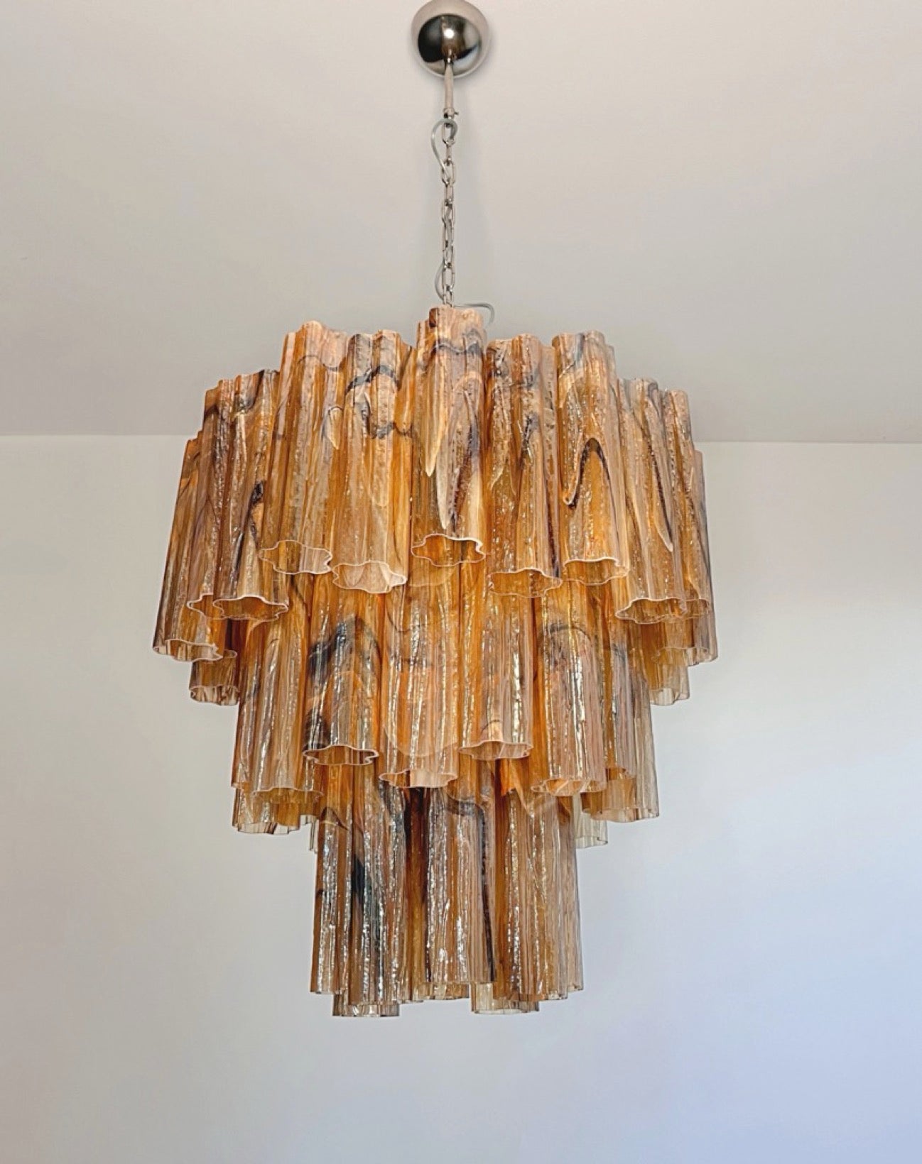 Murano Lysekrone | 48 Gule Alabaster Sorte Rørglass