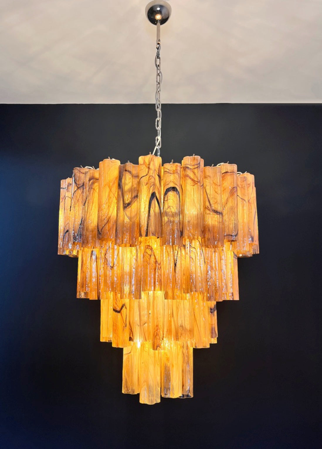 Murano Lysekrone | 80 Gule Alabaster Sorte Rørglass