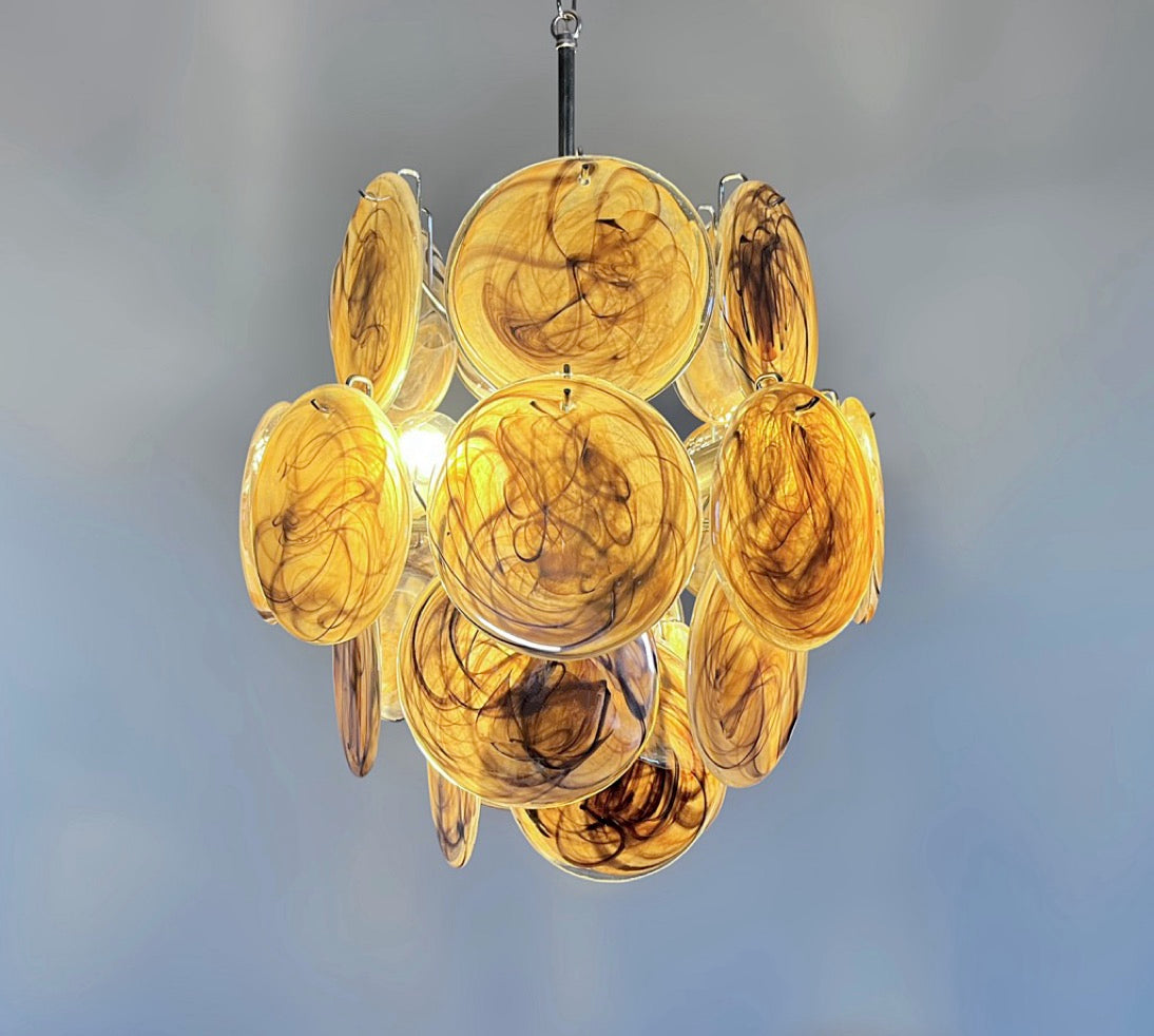 Murano Lysekrone | 24 Sort Alabaster Diskglass