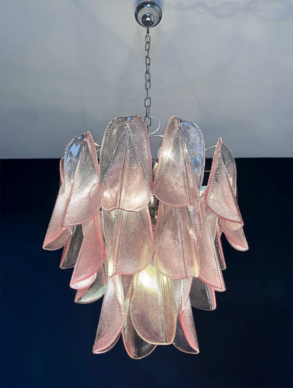 Italian vintage Murano chandelier – Mazzega – 23 “rondini” pink glass