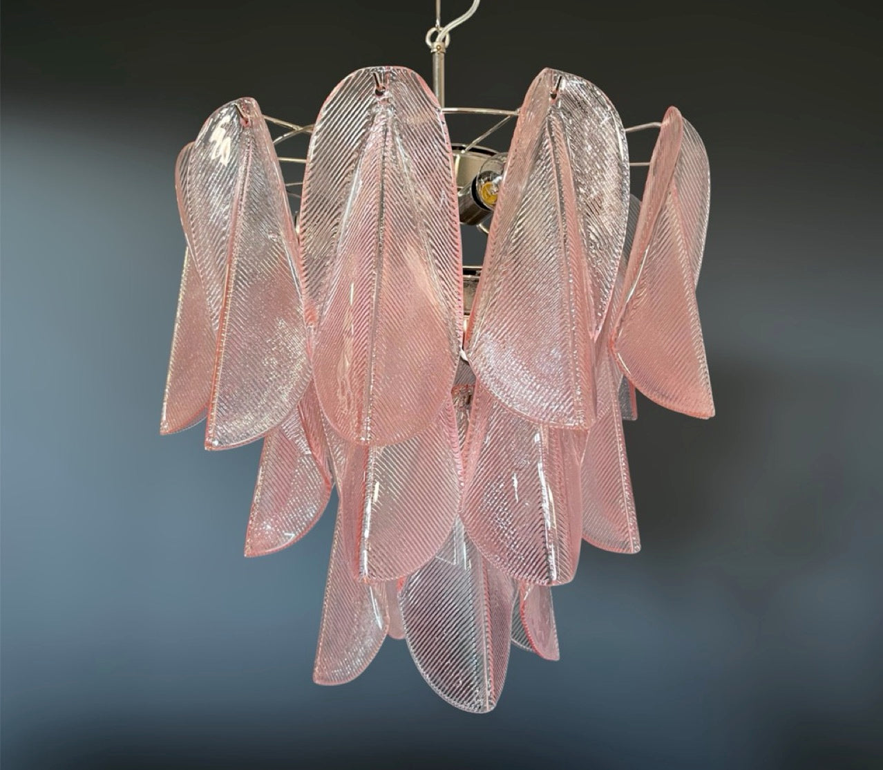 Italian vintage Murano chandelier – Mazzega – 23 “rondini” pink glass