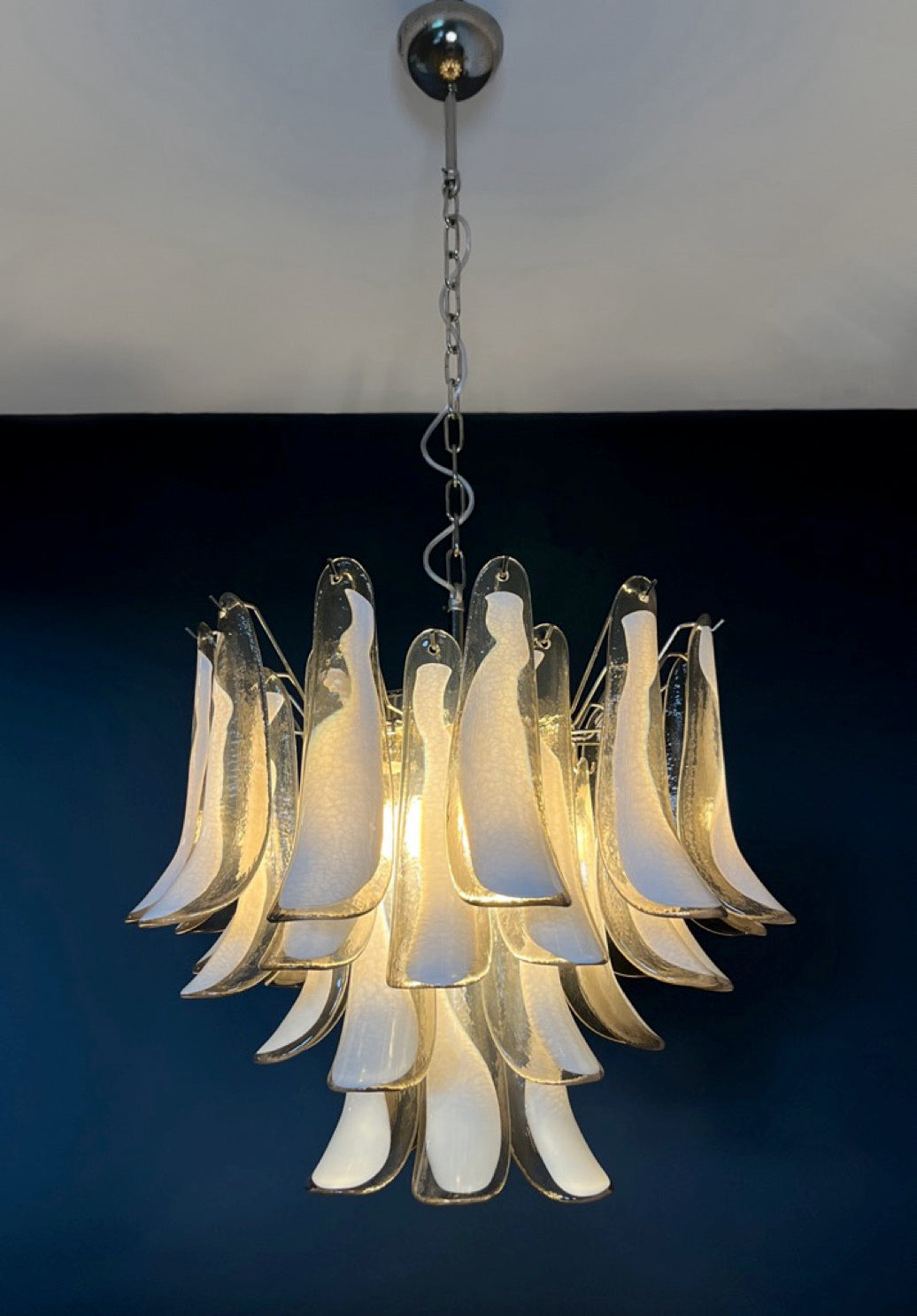 Italian vintage Murano chandelier – Mazzega – 36 lattimo smoked glass petals