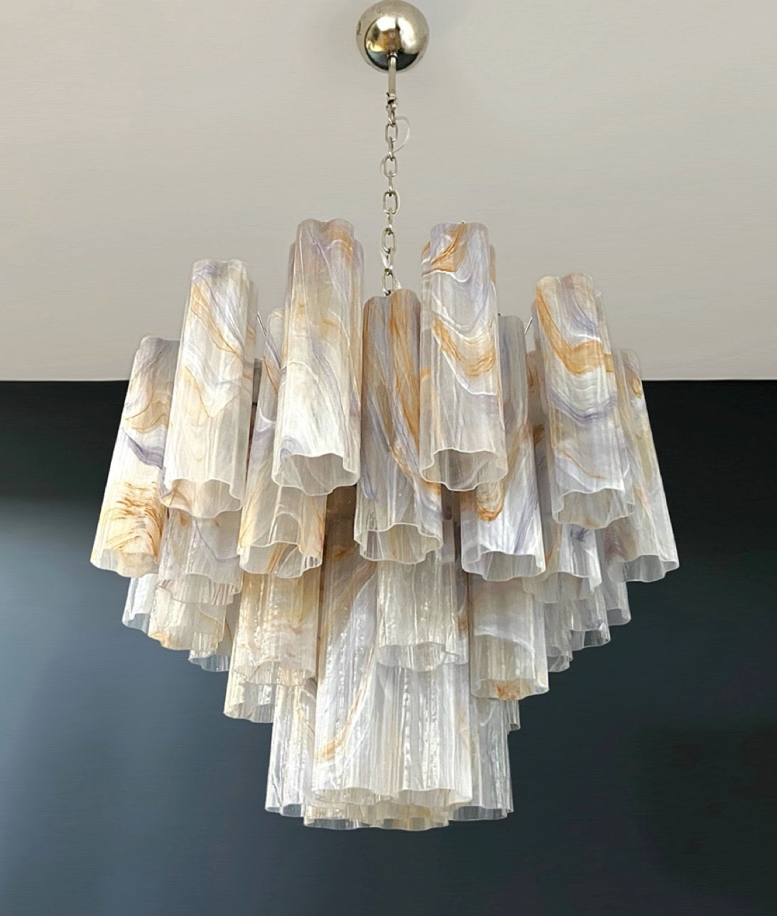 Fantastic Glass Tube Chandelier – 36 alabaster wisteria glasses