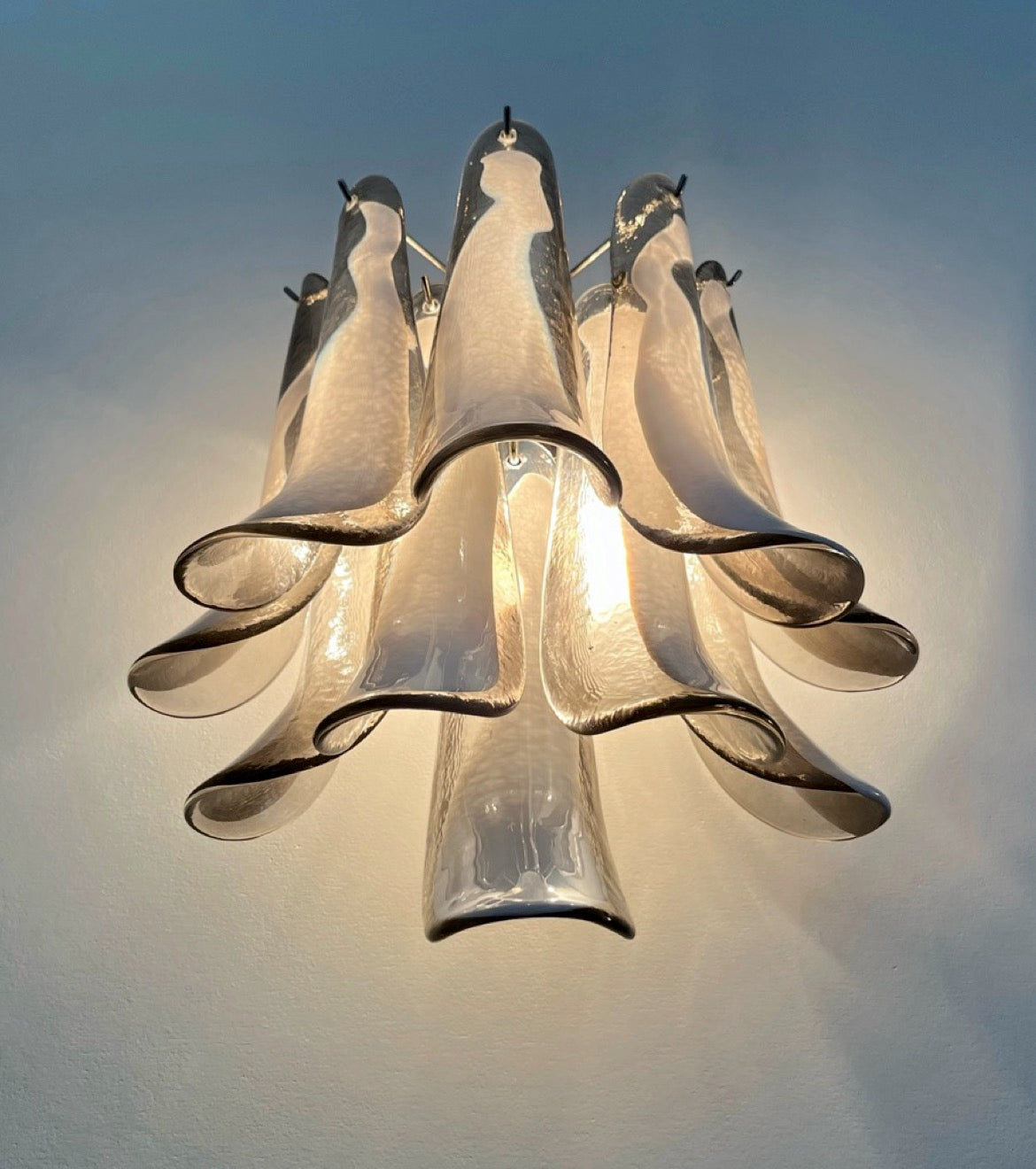 Pair of Vintage Italian Murano wall lights – Mazzega – 10 smoked lattimo glass petals