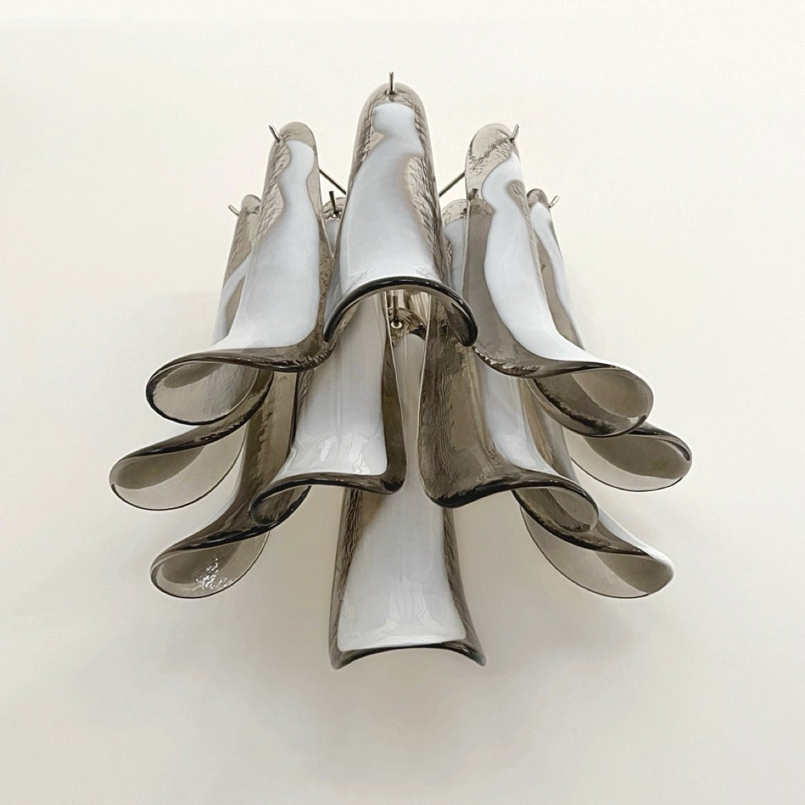 Pair of Vintage Italian Murano wall lights – Mazzega – 10 smoked lattimo glass petals