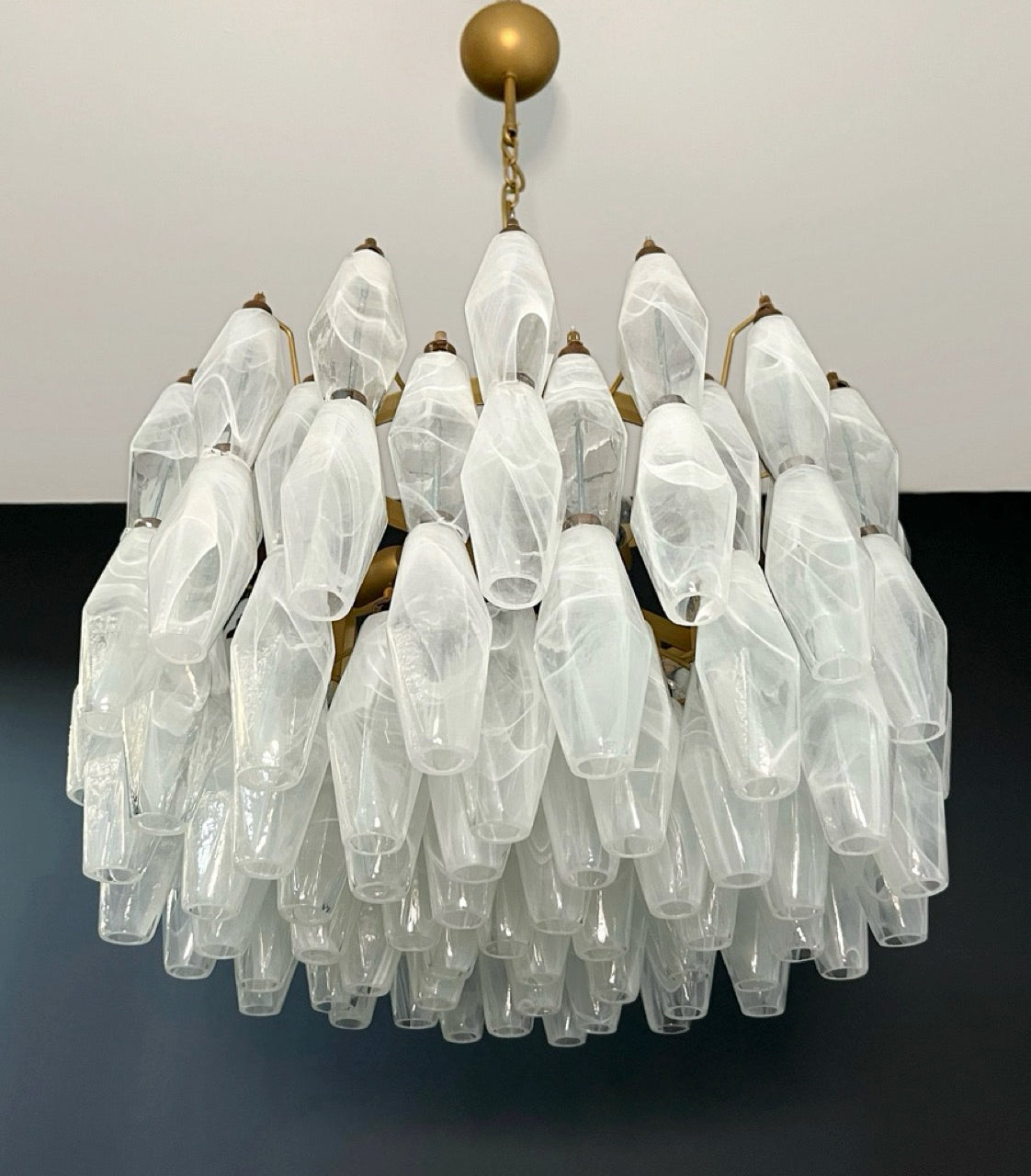Amazing Murano glass Candelier – 107  white alabaster poliedri