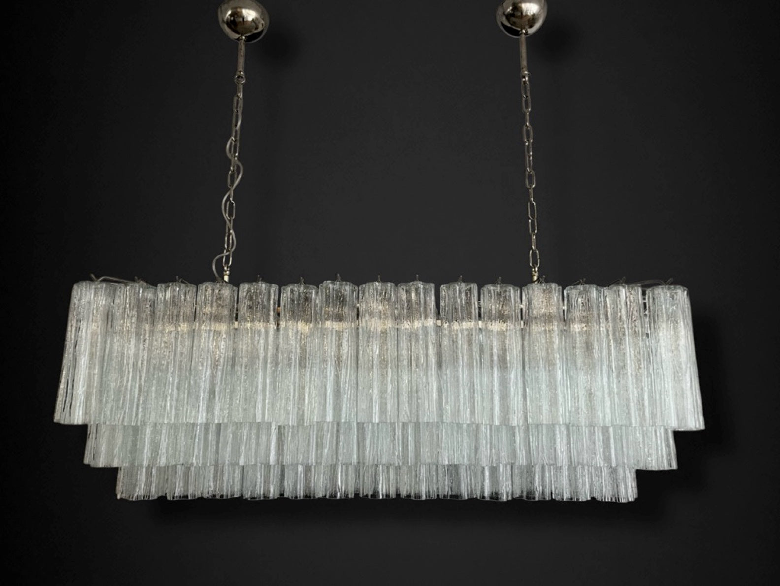 Elegant Murano tube Chandelier – 114 clear glasses