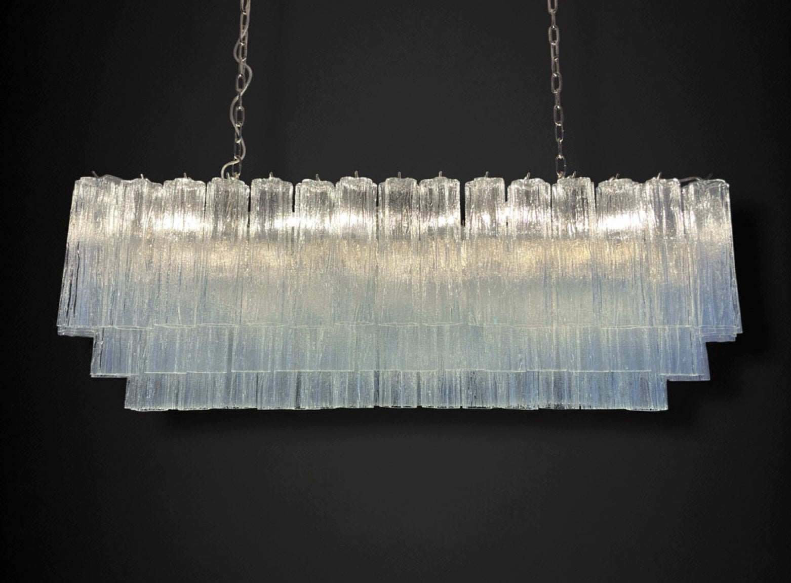Elegant Murano tube Chandelier – 114 clear glasses