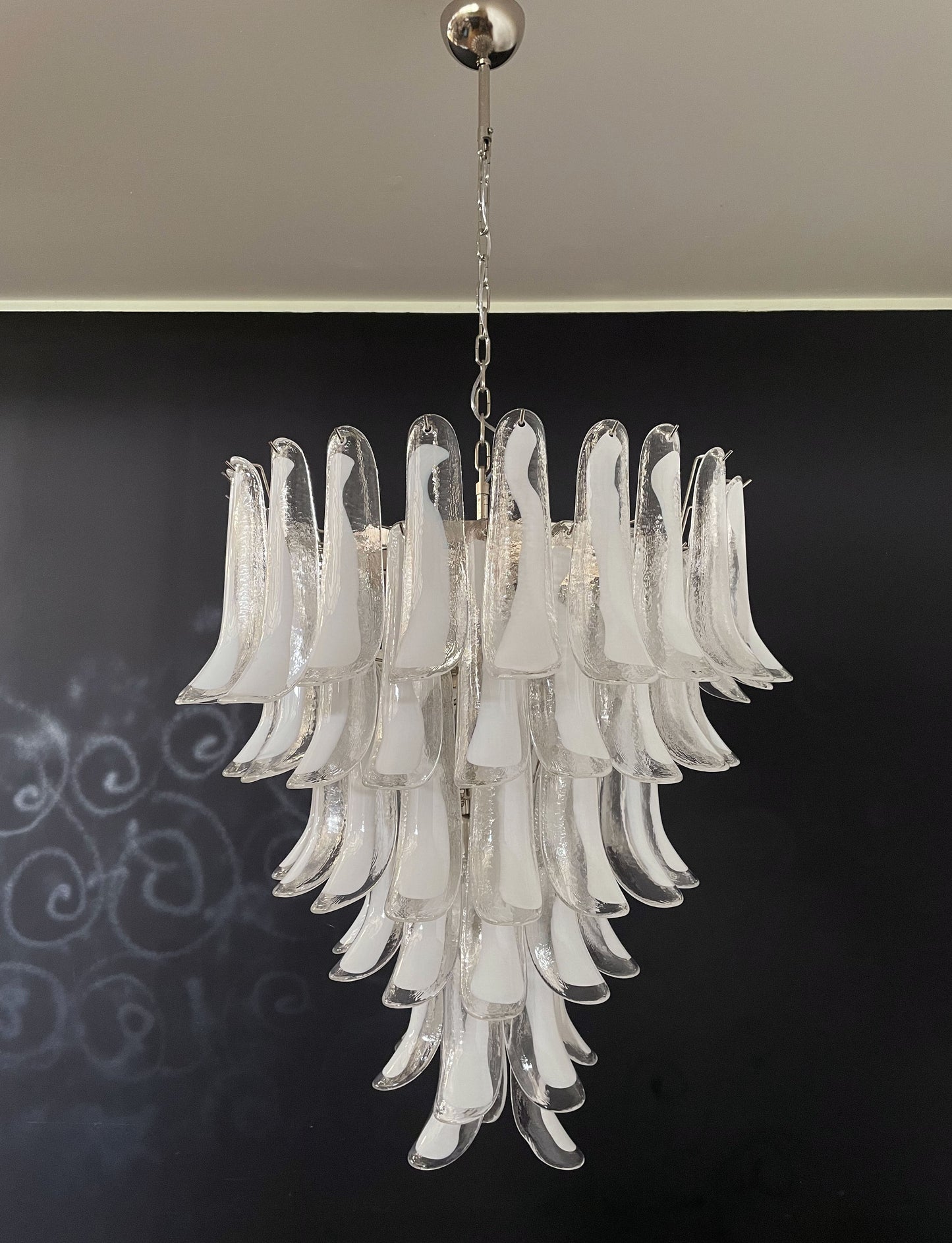 Murano Chandelier | 75 White cone leaf glasses