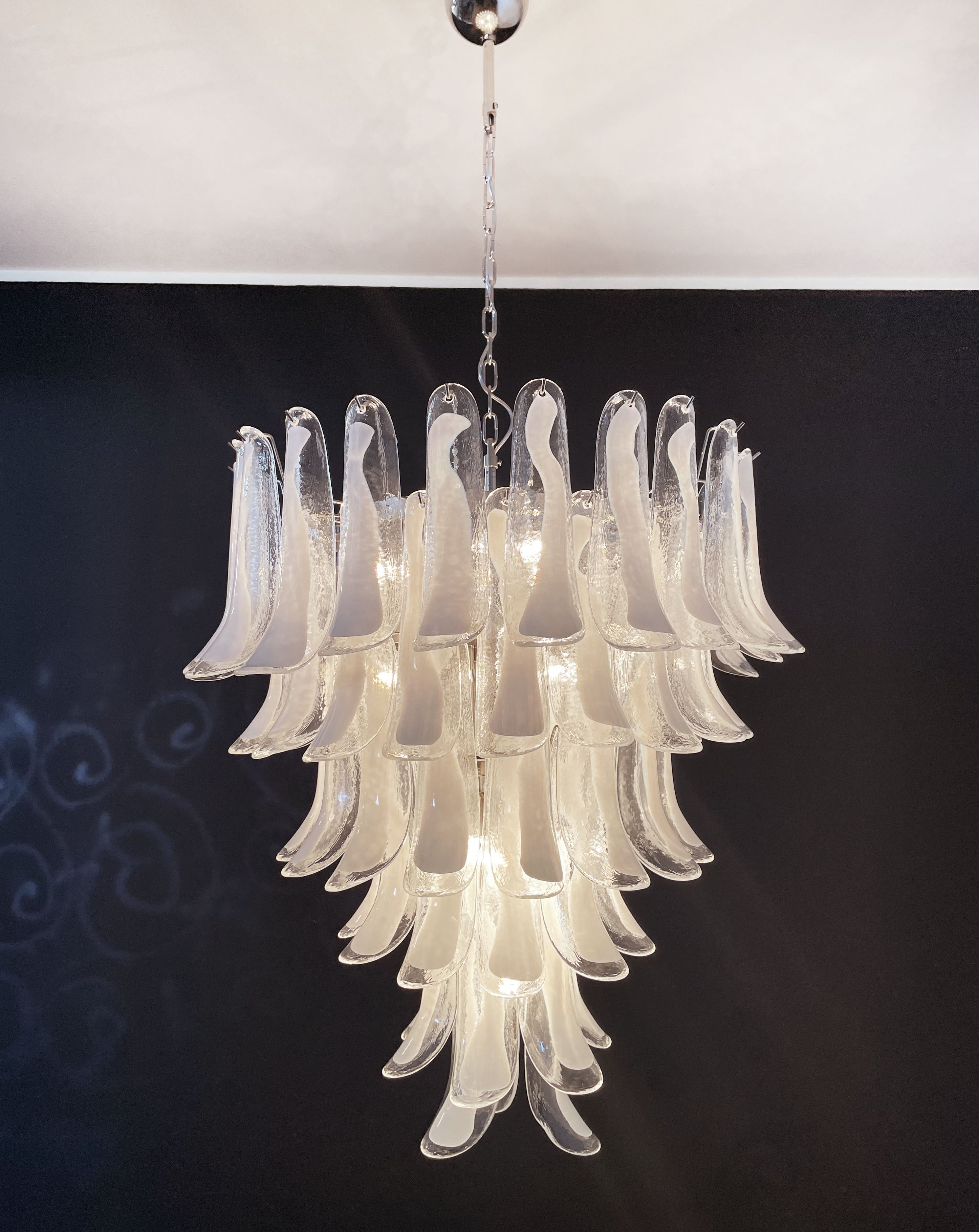 Murano Chandelier – 75 White Petal Glass – detail 5 – Murano Classics