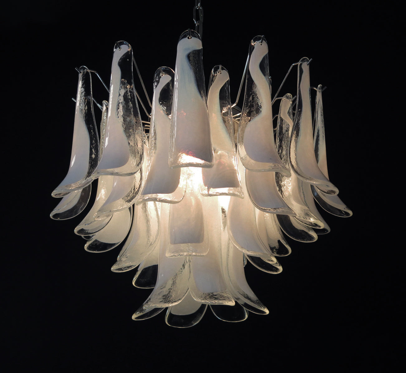 Murano Chandelier | 36 Clear cone leaf glasses