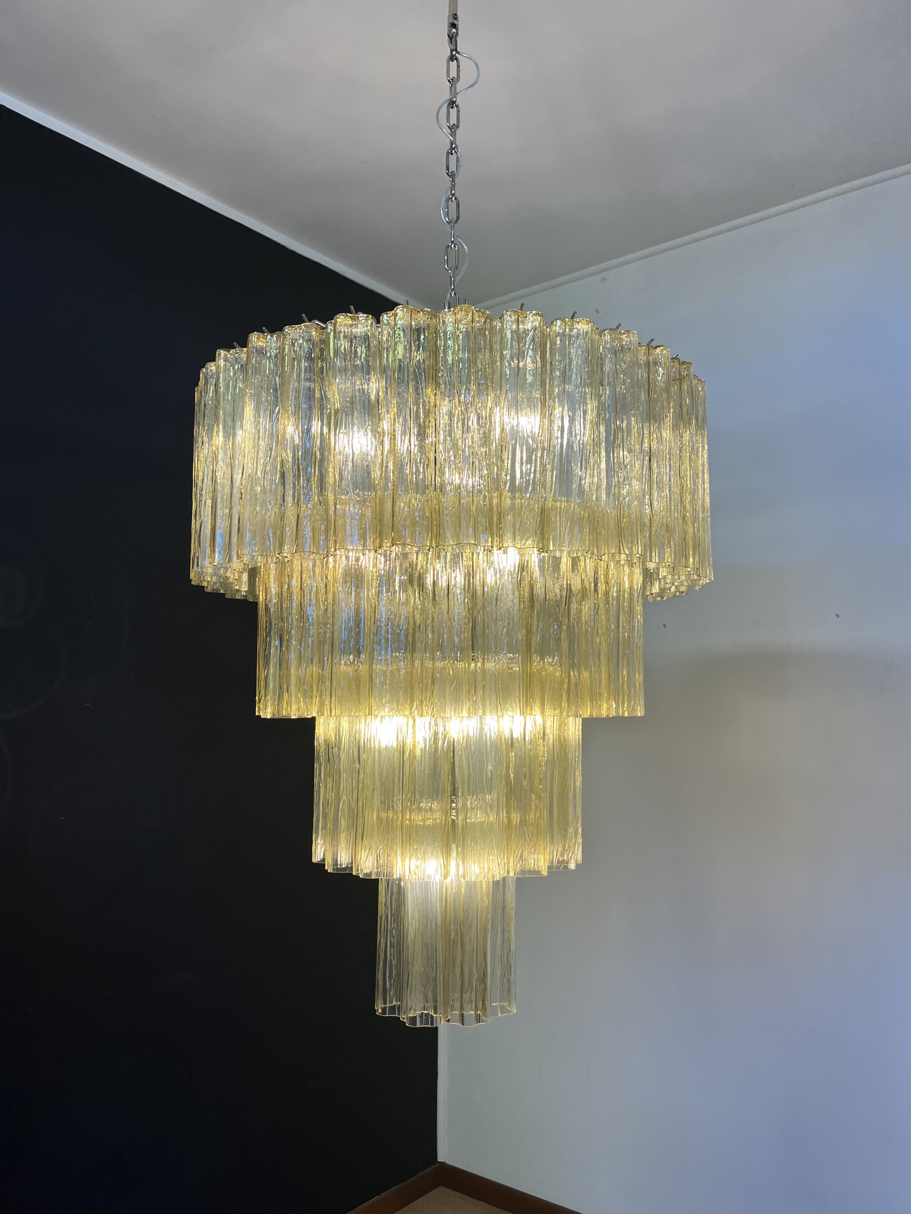 Murano Kroonluchter – 78 Gele Buisglaselementen – detail 5 – Murano Classics