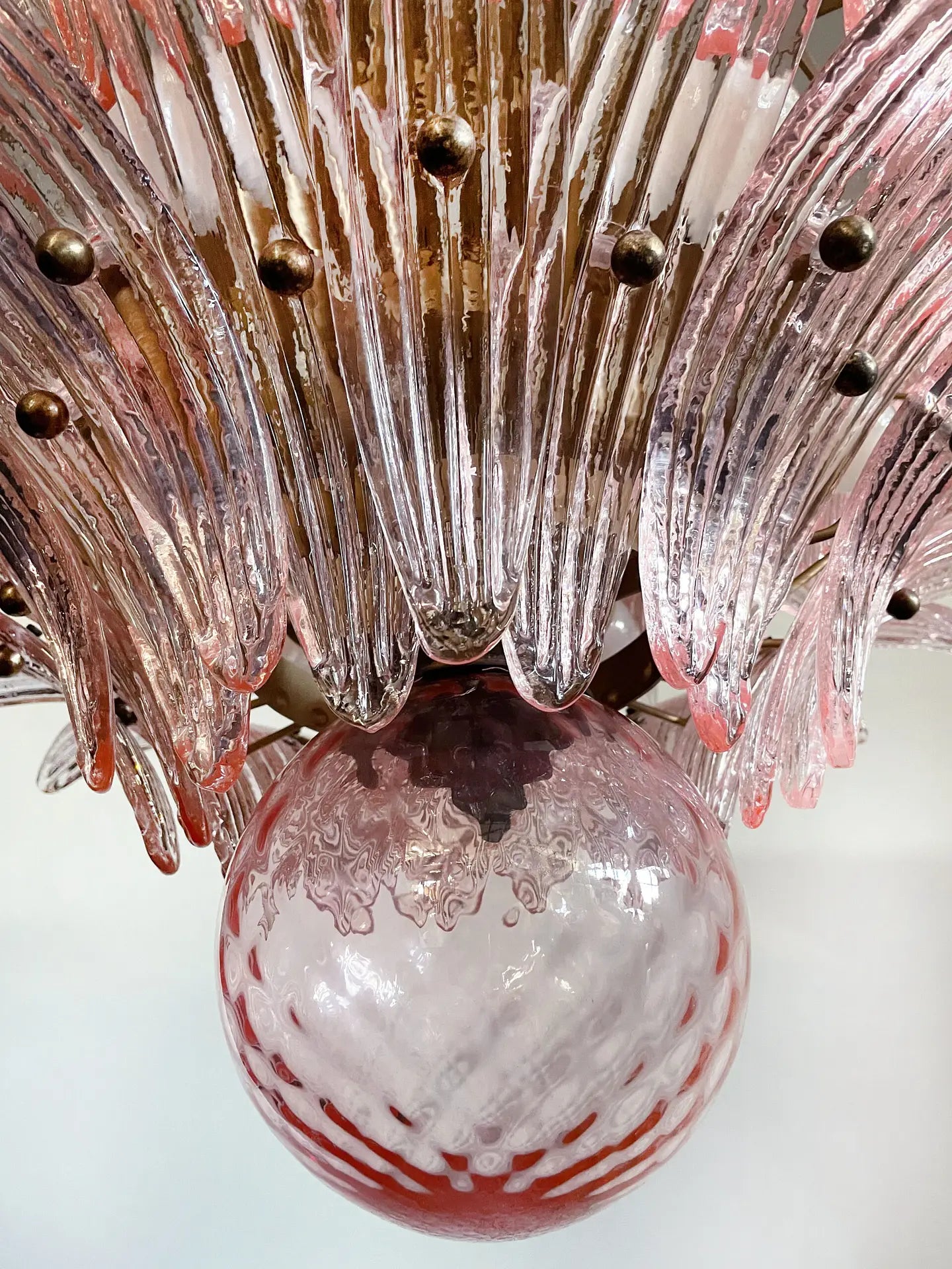 Murano Kroonluchter – 163 Roze Bloemblaadjeglas – detail 7 – Murano Classics