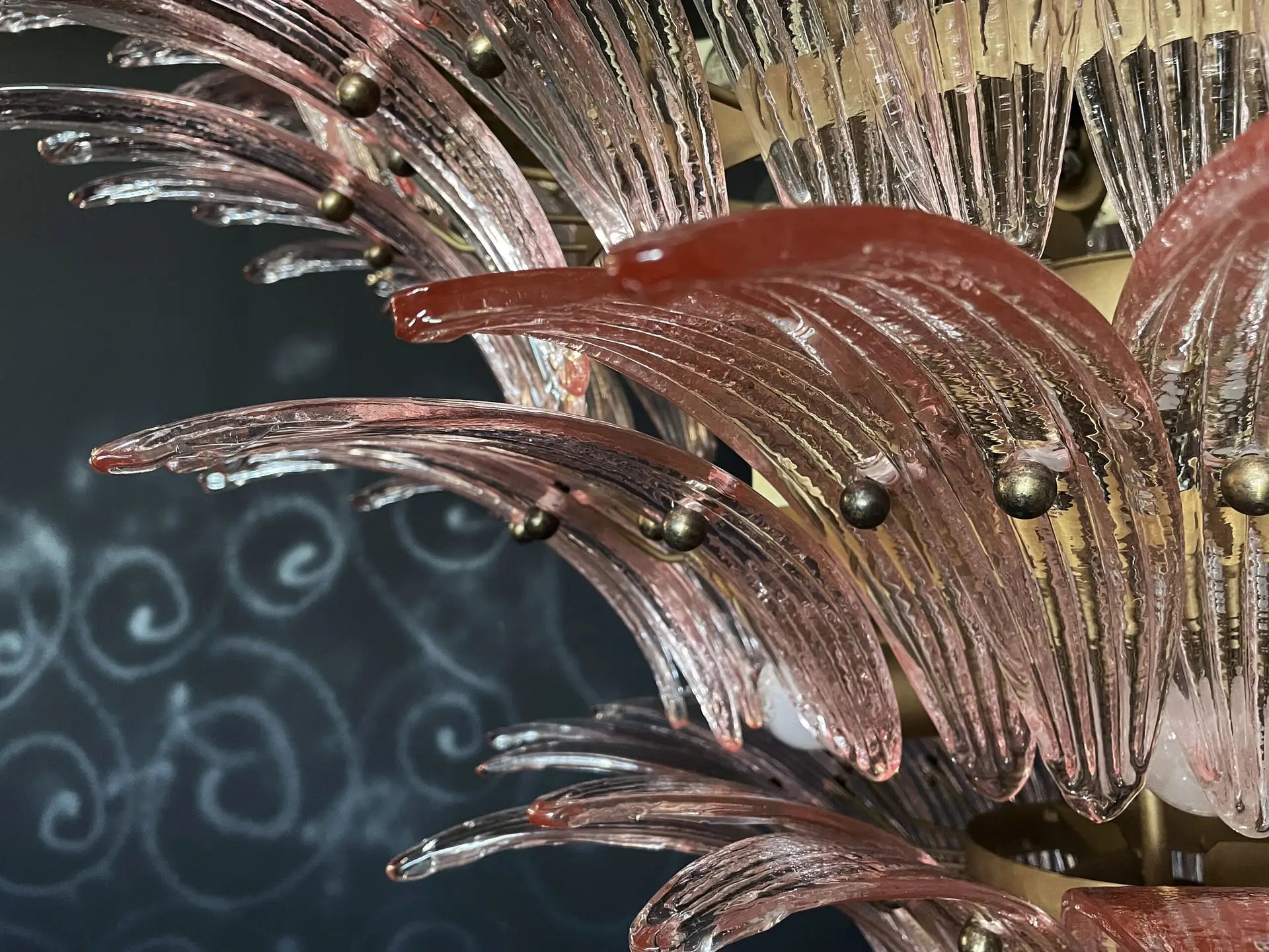 Murano Kroonluchter – 163 Roze Bloemblaadjeglas – detail 4 – Murano Classics