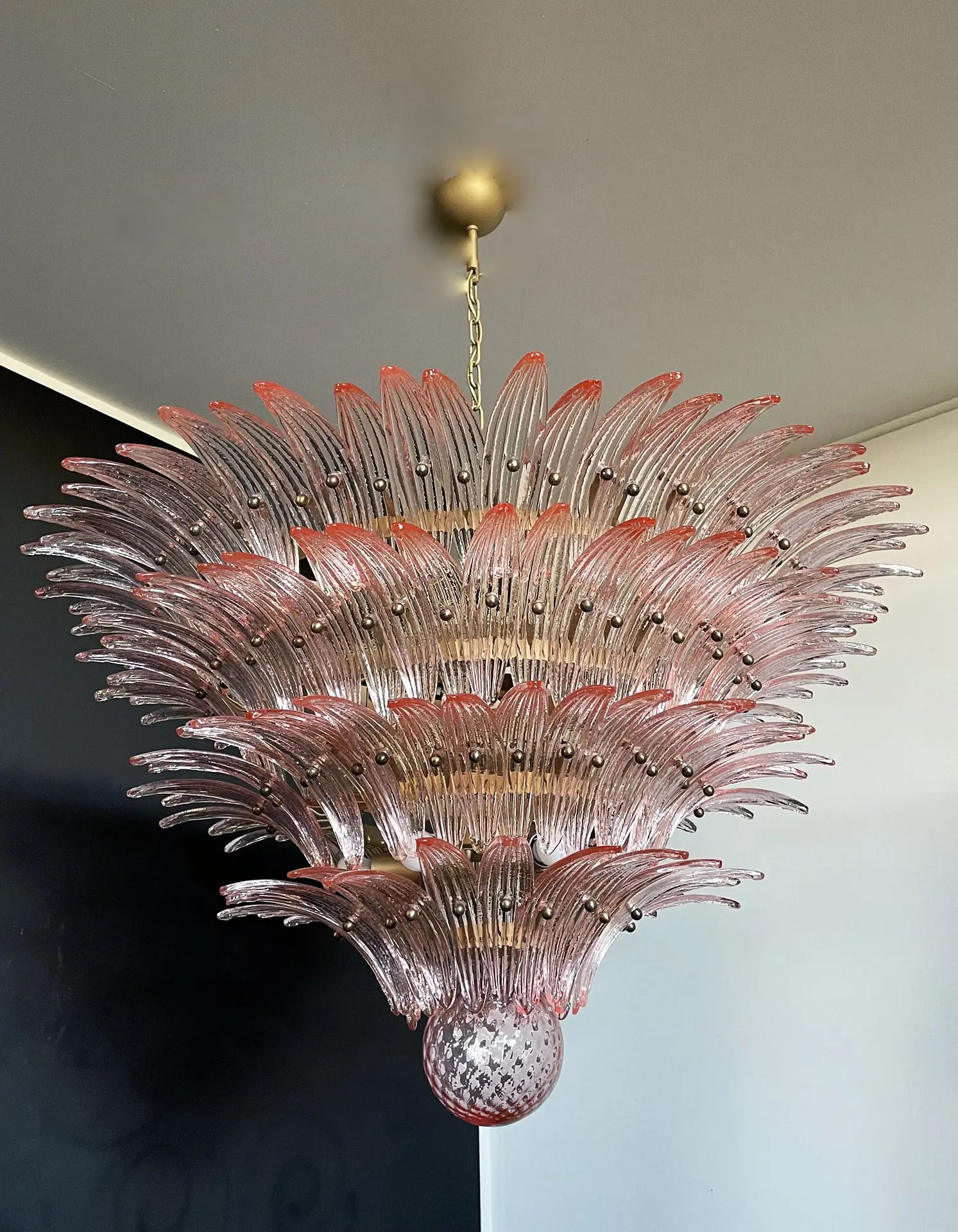 Murano Kroonluchter – 163 Roze Bloemblaadjeglas – detail 3 – Murano Classics