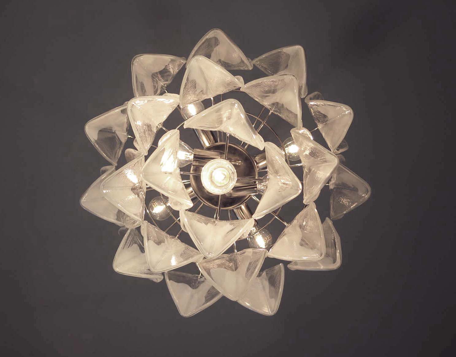 Murano Lysekrone – 24 Hvite Rondiniglass – detalj 1 – Murano Classics