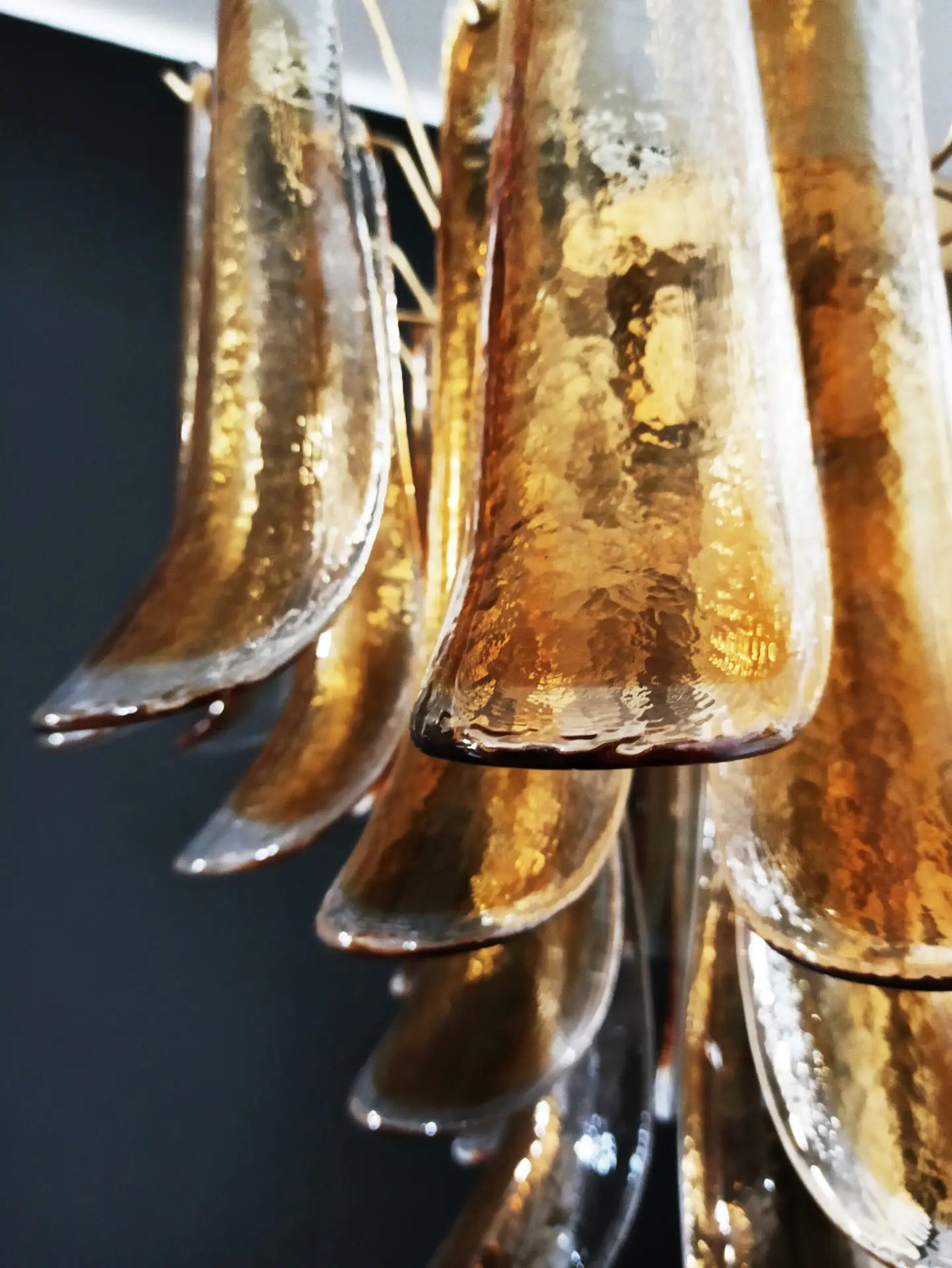 Murano Kronleuchter – 36 Klare und Gelbe Blütenblattgläser – Detail 3 – Murano Classics