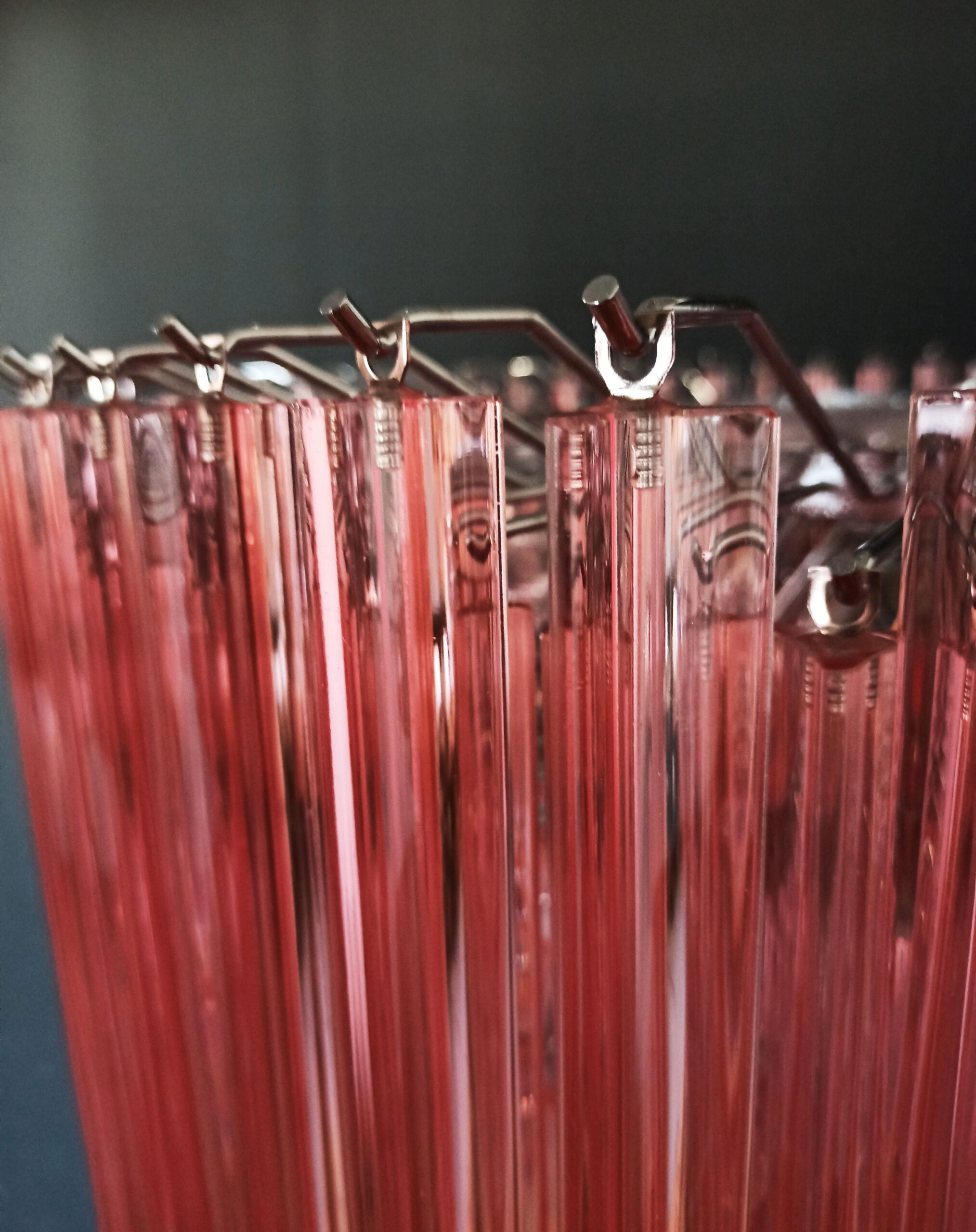 Lustre Murano – 391 Verre à Prismes Rose – détail 2 – Murano Classics