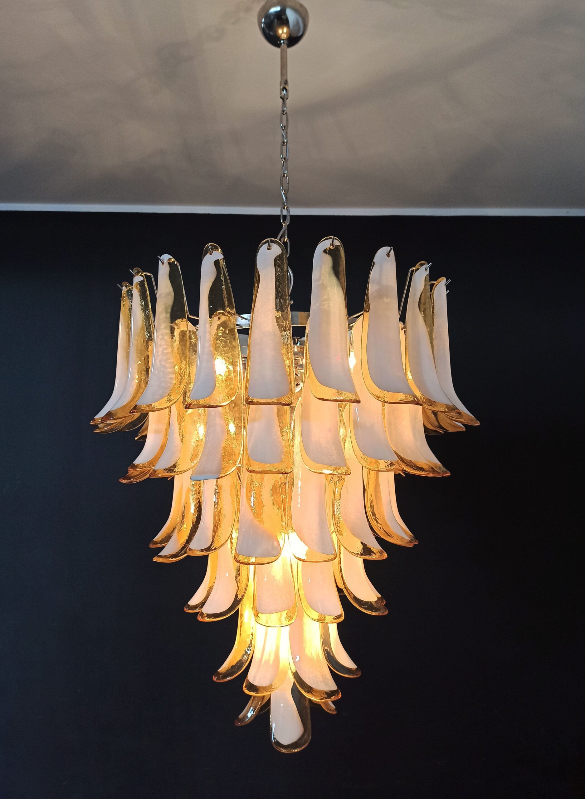 Murano Chandelier – 75 Caramel-Coloured Petal Glass – detail 4 – Murano Classics